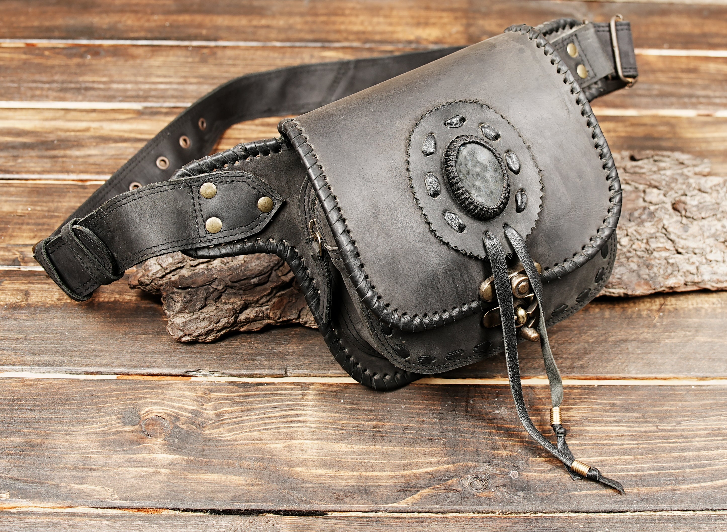 Adjustable strap leather waist pouch with gemstone