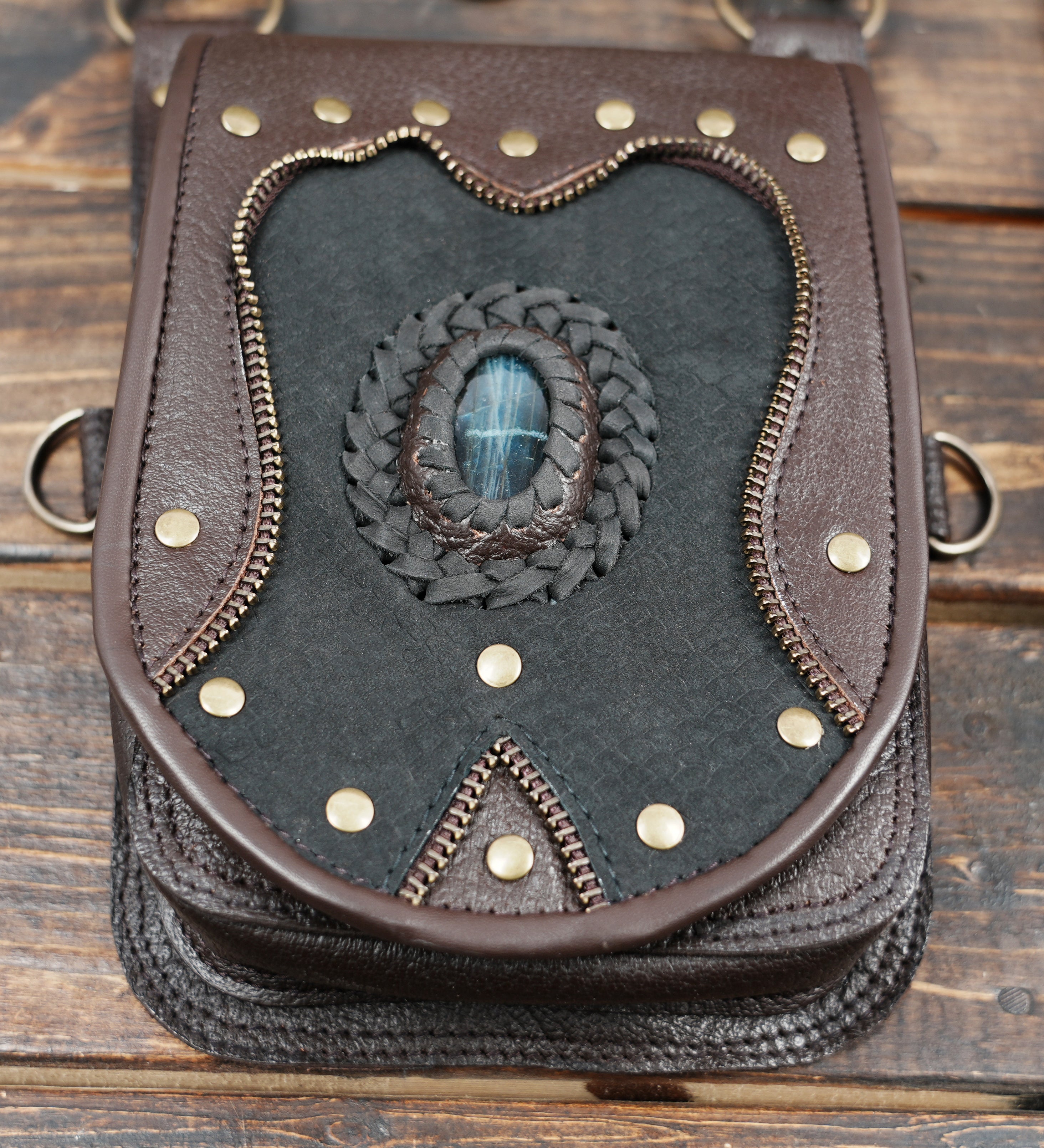 Unisex handmade leather holster with durable straps and detachable clips