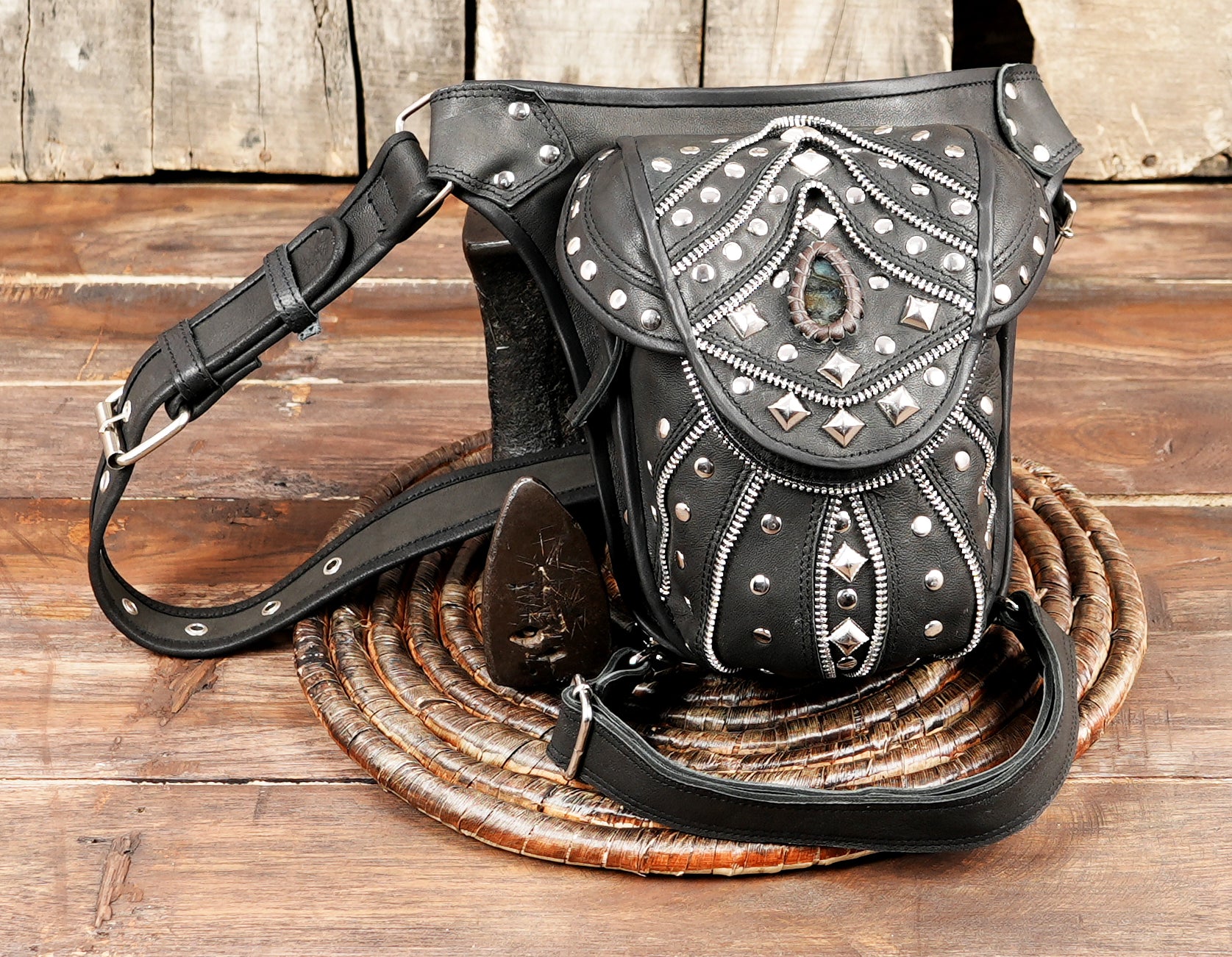 Western fashion crossbody holster bag for outdoor and festival use