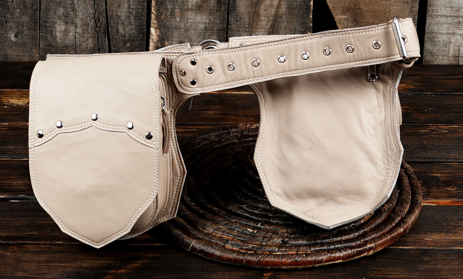 Handmade Leather Belt With Detachable Bag: Dark Boho Festival Style with back side zipper 