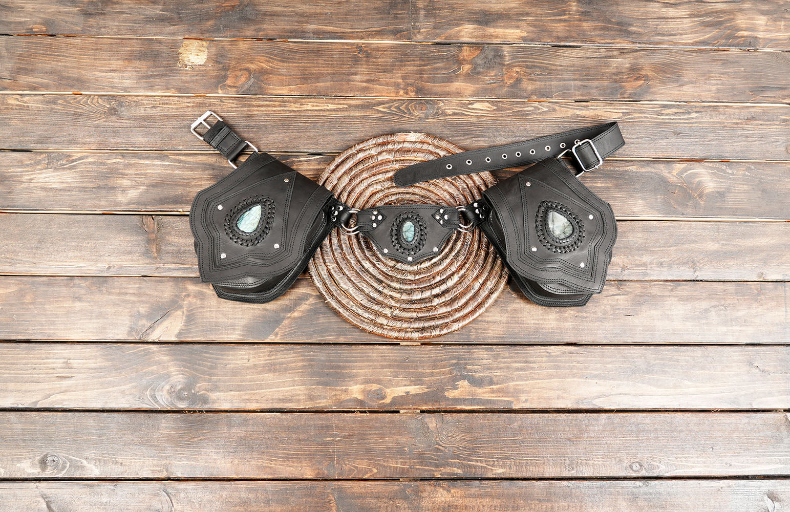 बोहो स्टीमपङ्क् कमरमेखला – वास्तविकचर्मणा सह हस्तनिर्मितं (LT-NS-WB-6025)