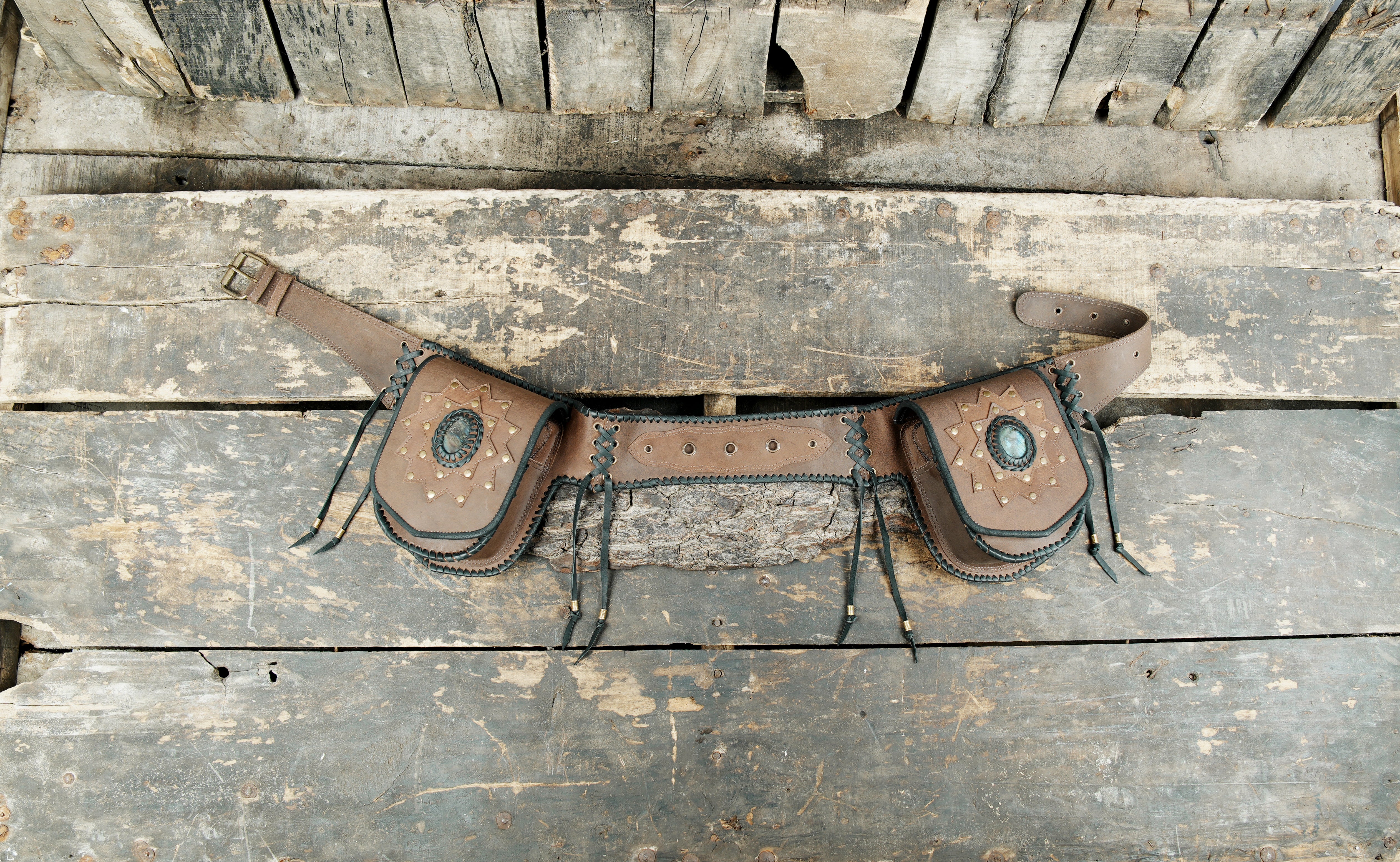 Handmade Leather Waist Belt with Gemstone – Dual Pocket Festival & Cosplay Utility Bag (LT-AB-WB-6020)