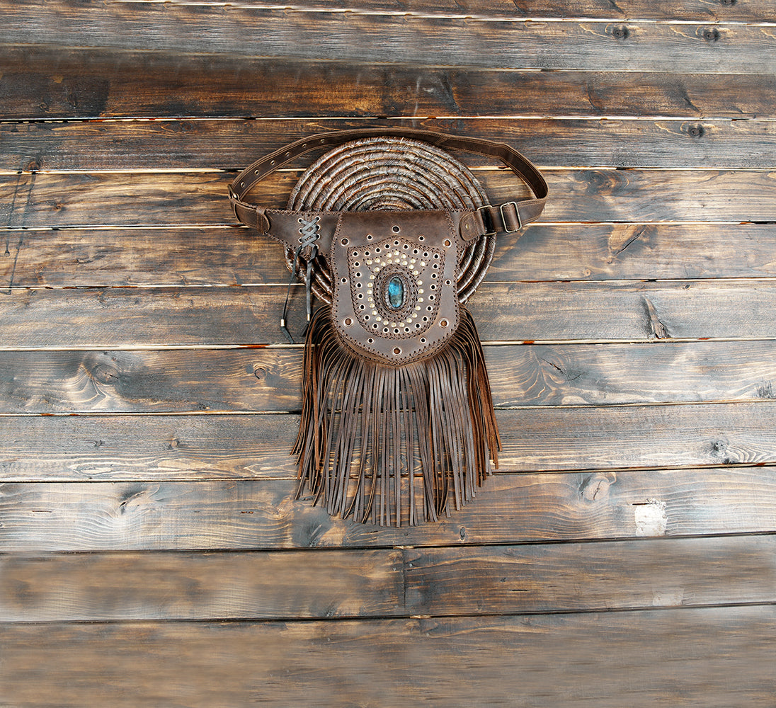 हस्तनिर्मितं वास्तविकं चर्मकटिमेखला रत्नसहितम् (LT-AB-WB-6124)