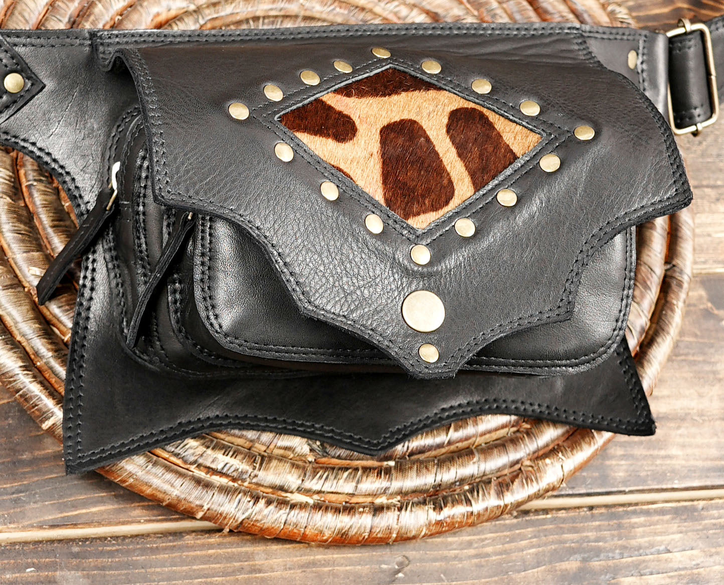Western-style hip bag made of genuine leather and cowhide