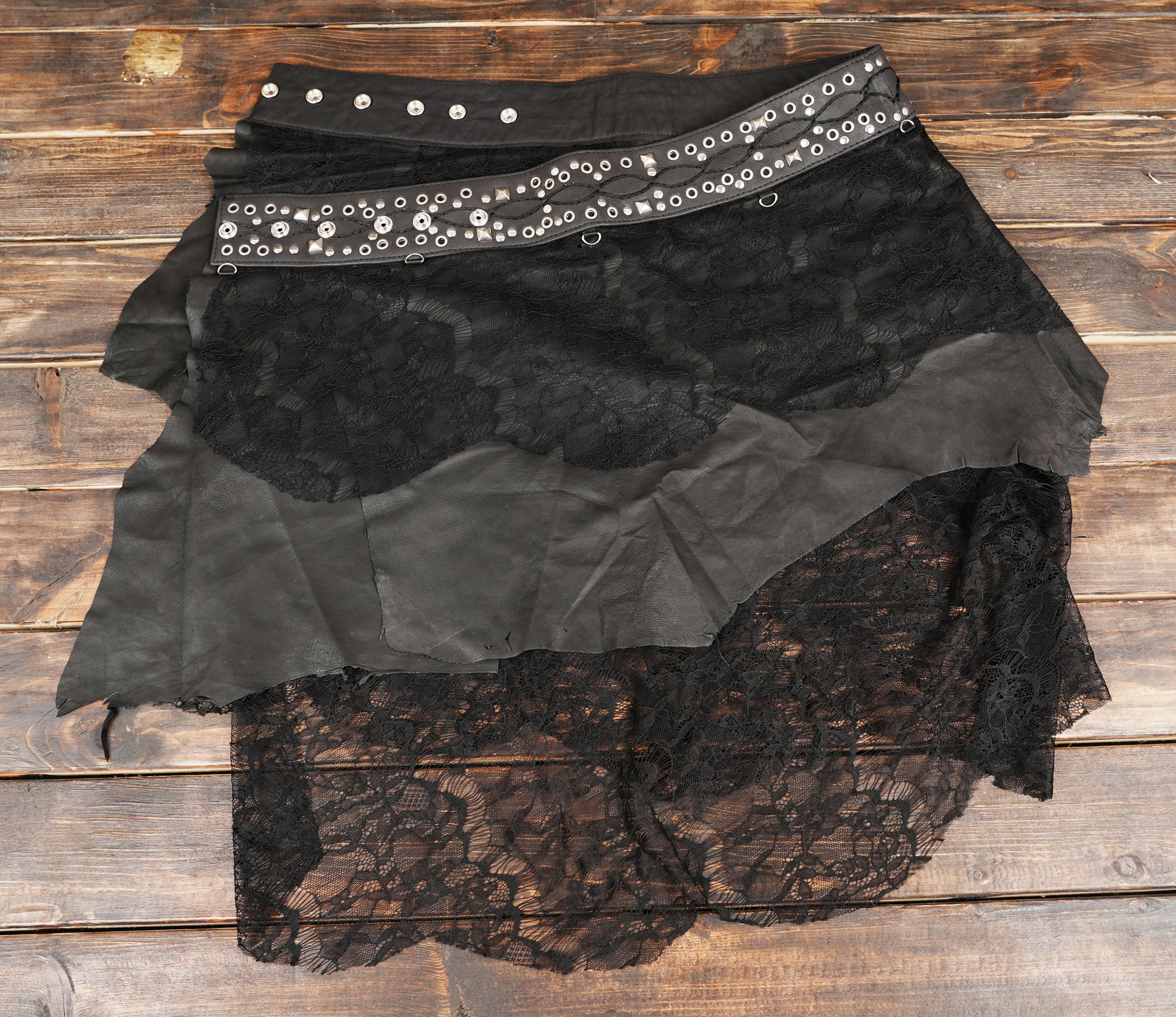 Suitable for free-spirited, creative, and artistic souls.