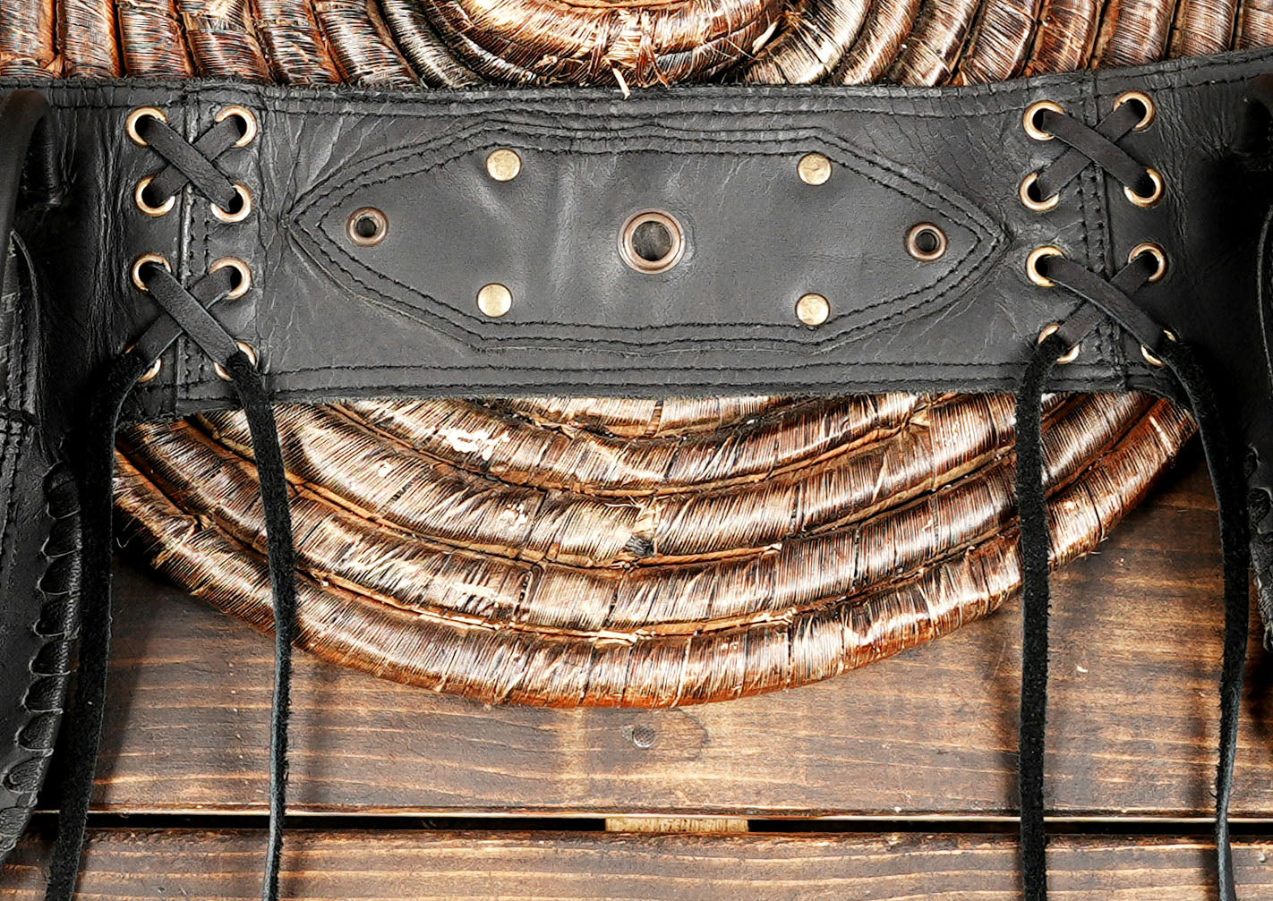 Leather Dwarf Pouch, embossed Duavern belt 