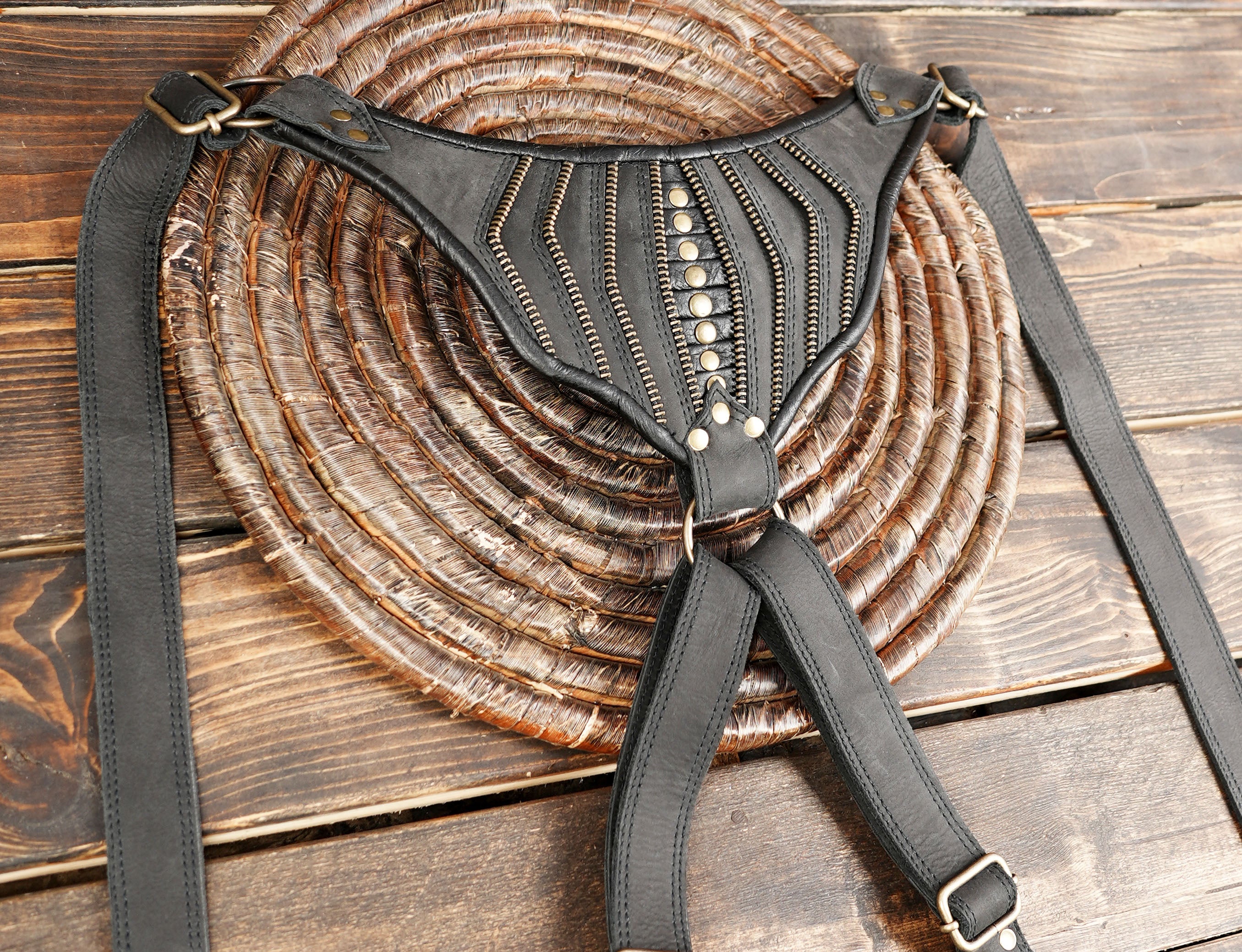 Vintage Black Leather Holster – Handmade Dual Pocket Belt (LT-AB-HLS-6104)