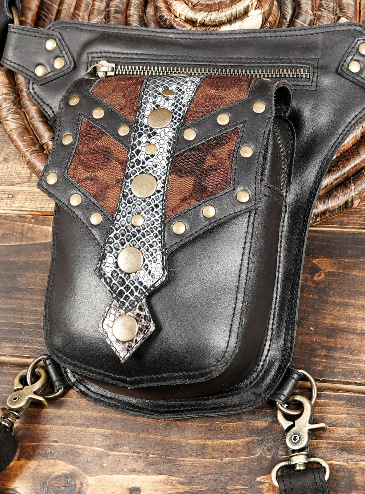 Gothic Steampunk Leather Thigh Holster (LT-AB-WBTS-6023)