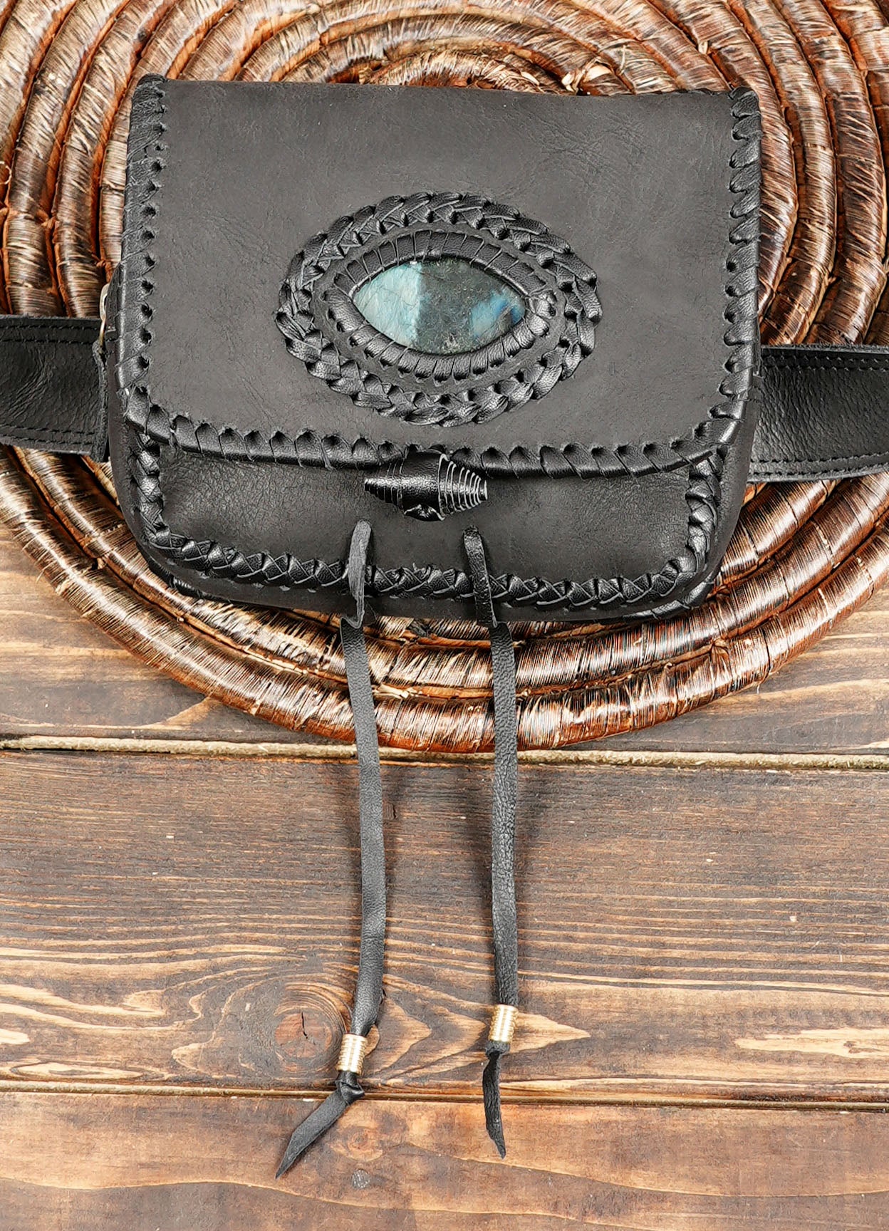 ラブラドライトストーン付きハンドメイドブラックレザーウエストベルト（LT-AB-WB-6163）