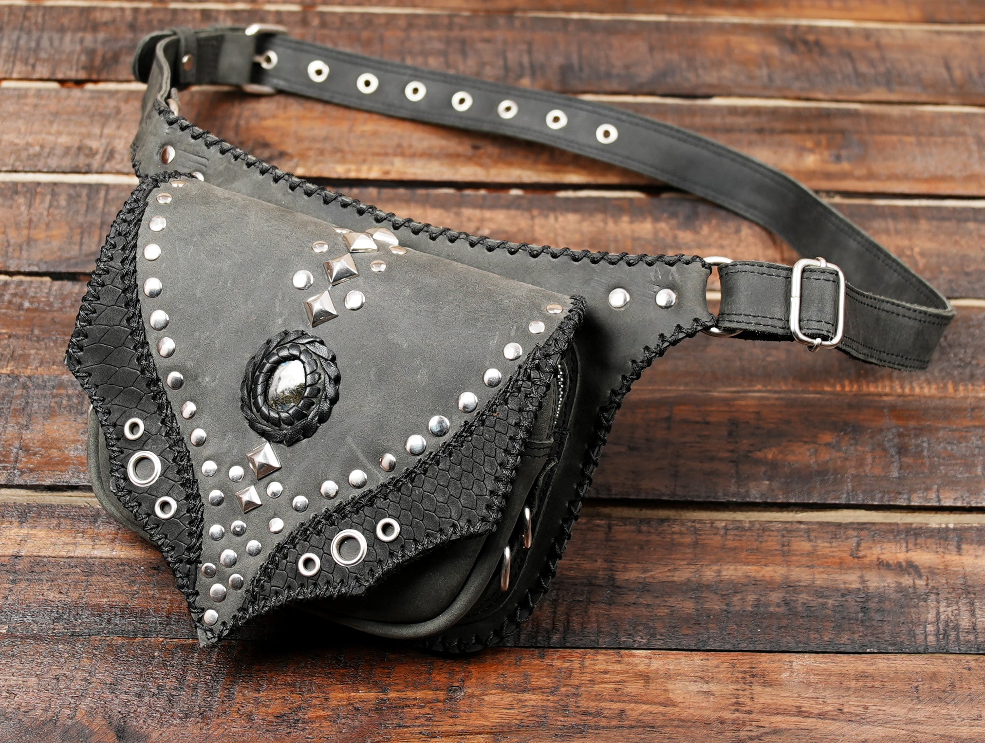 Festival-ready design – ideal for Burning Man & tribal fashion