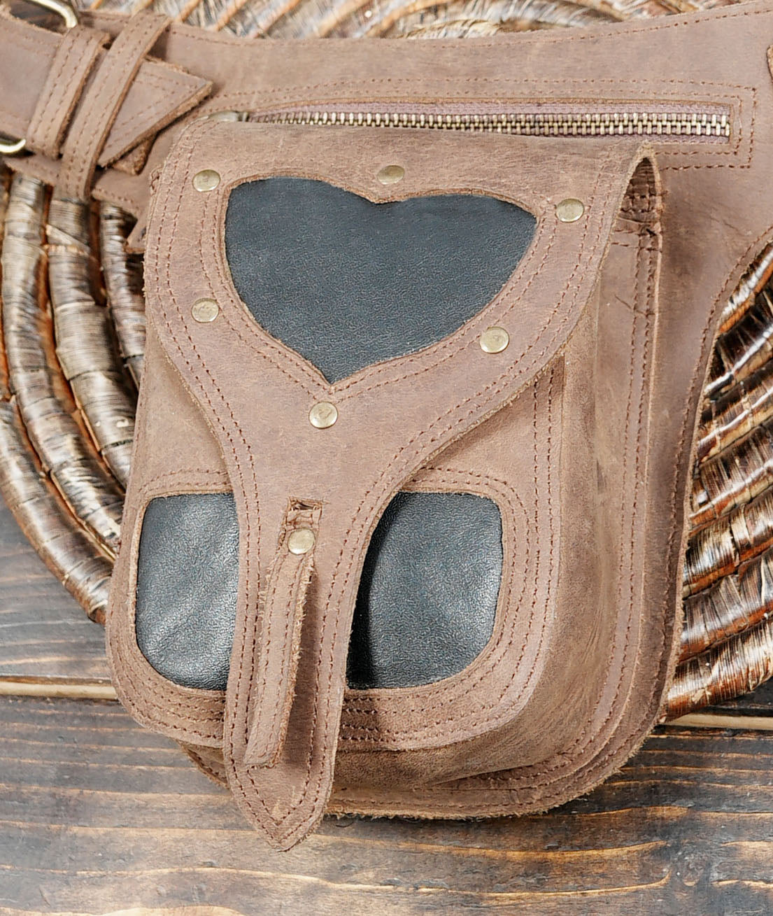 Adjustable Leather Utility Waist Belt – Handmade Boho & Steampunk Pouch