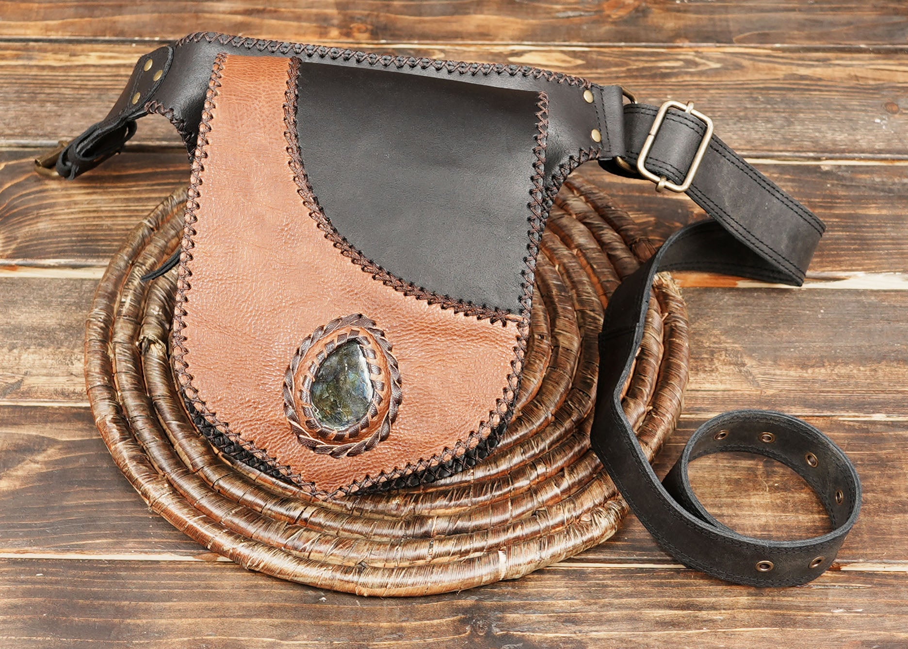 Two-Tone Leather Waist Belt with Gemstone (LT-AB-WB-6207)