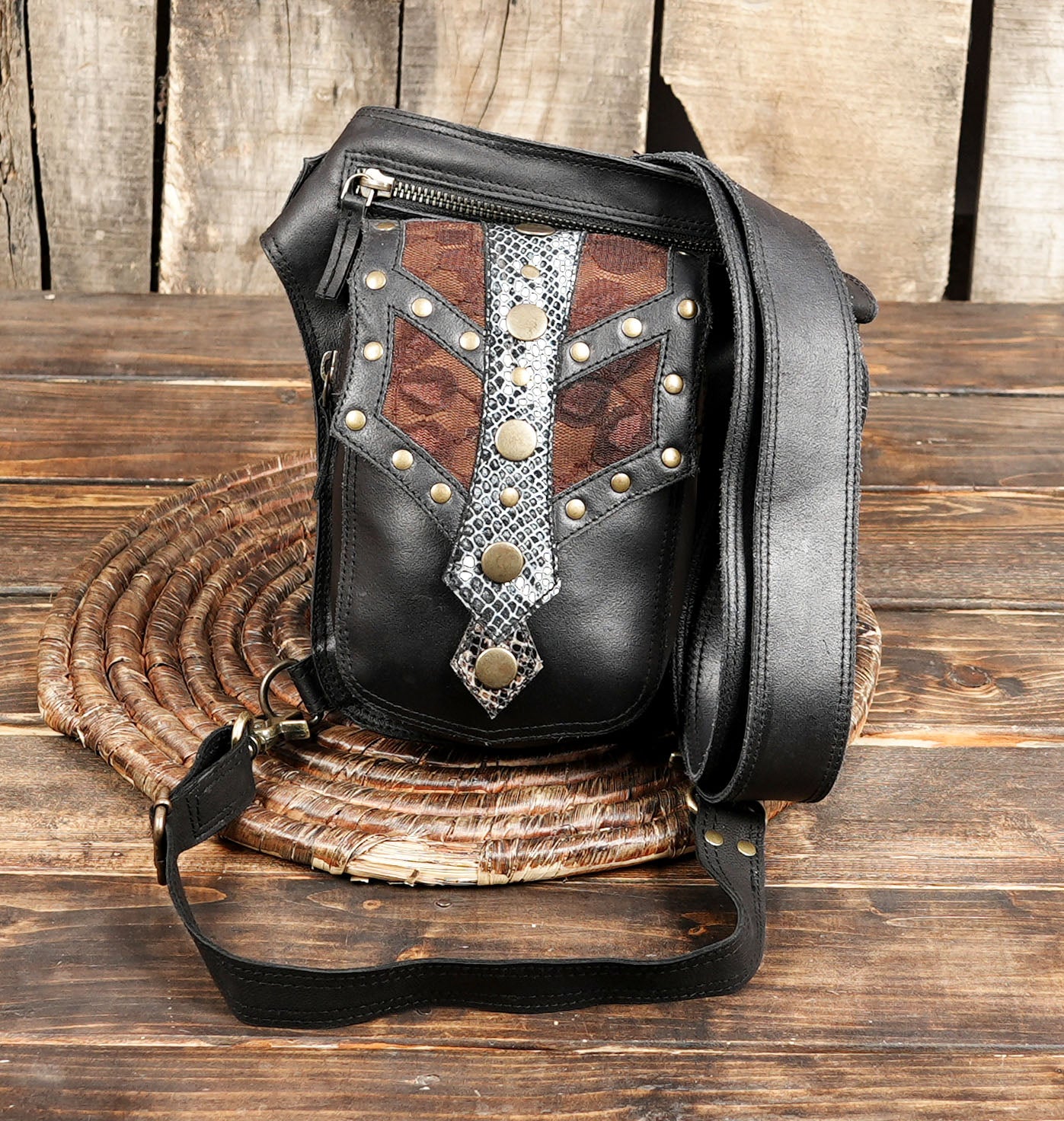Gothic Steampunk Leather Thigh Holster (LT-AB-WBTS-6023)