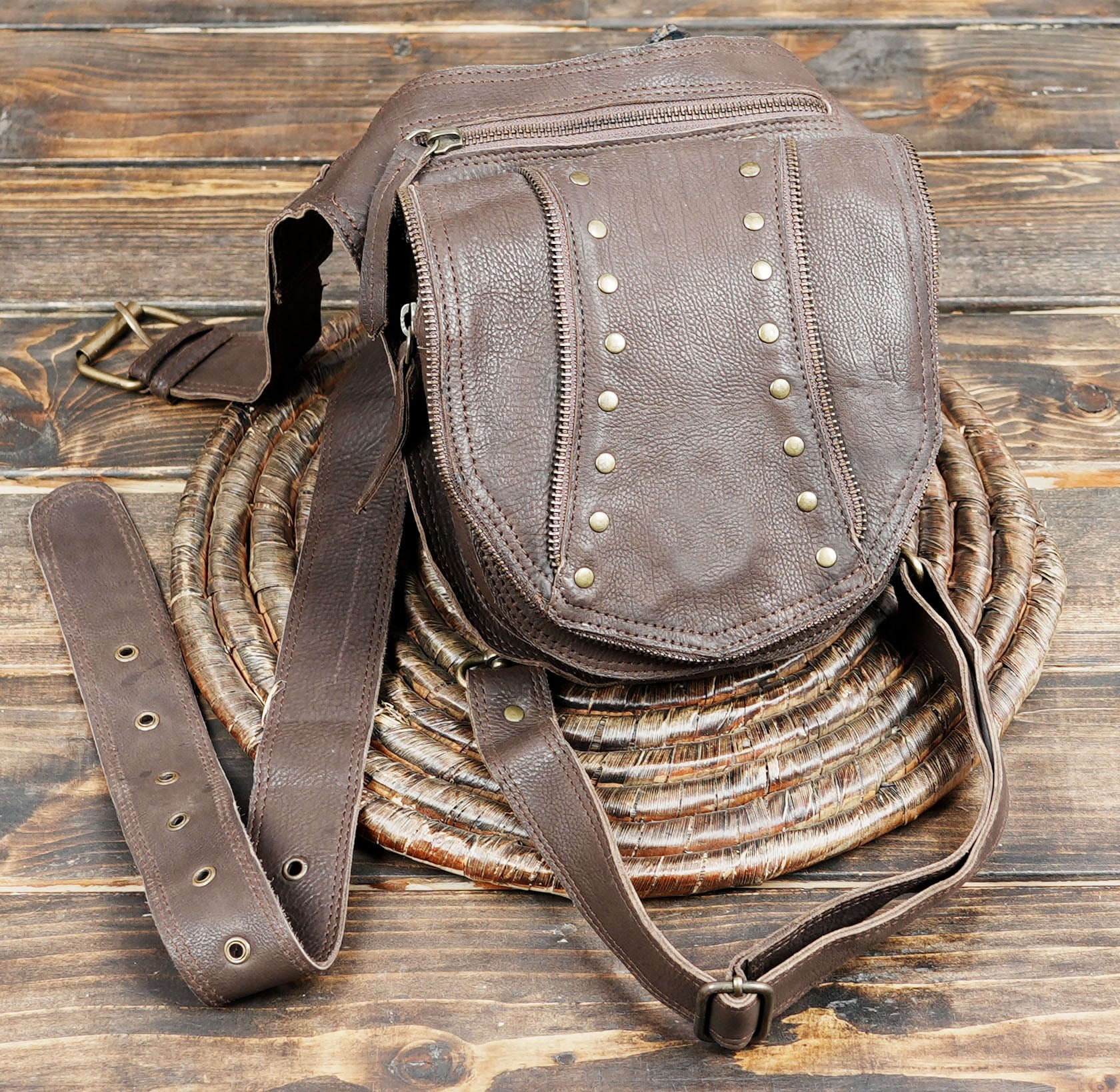 Cosplay leather thigh holster bag for costumes and events