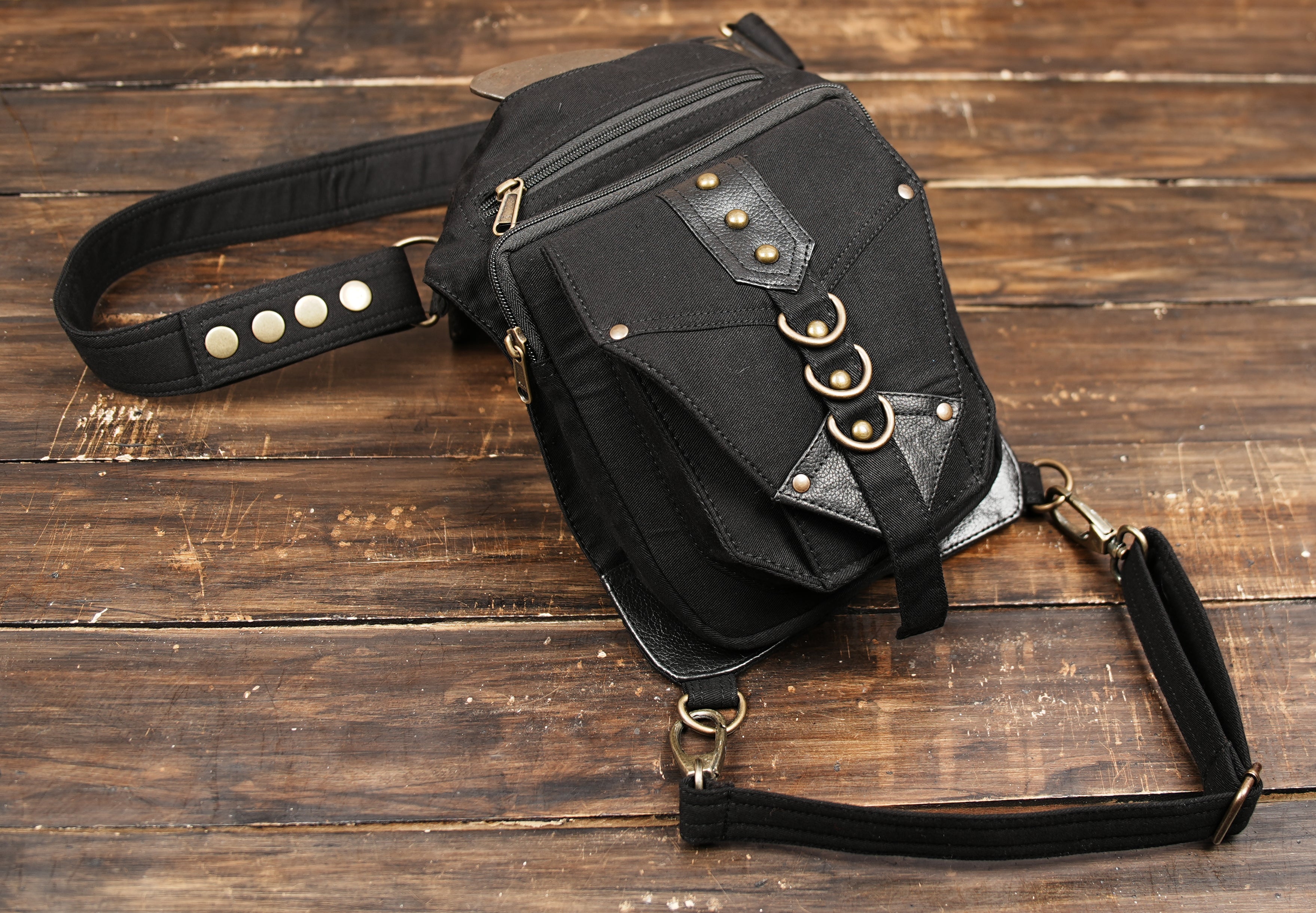 Durable cotton waist and leg bag for bikers