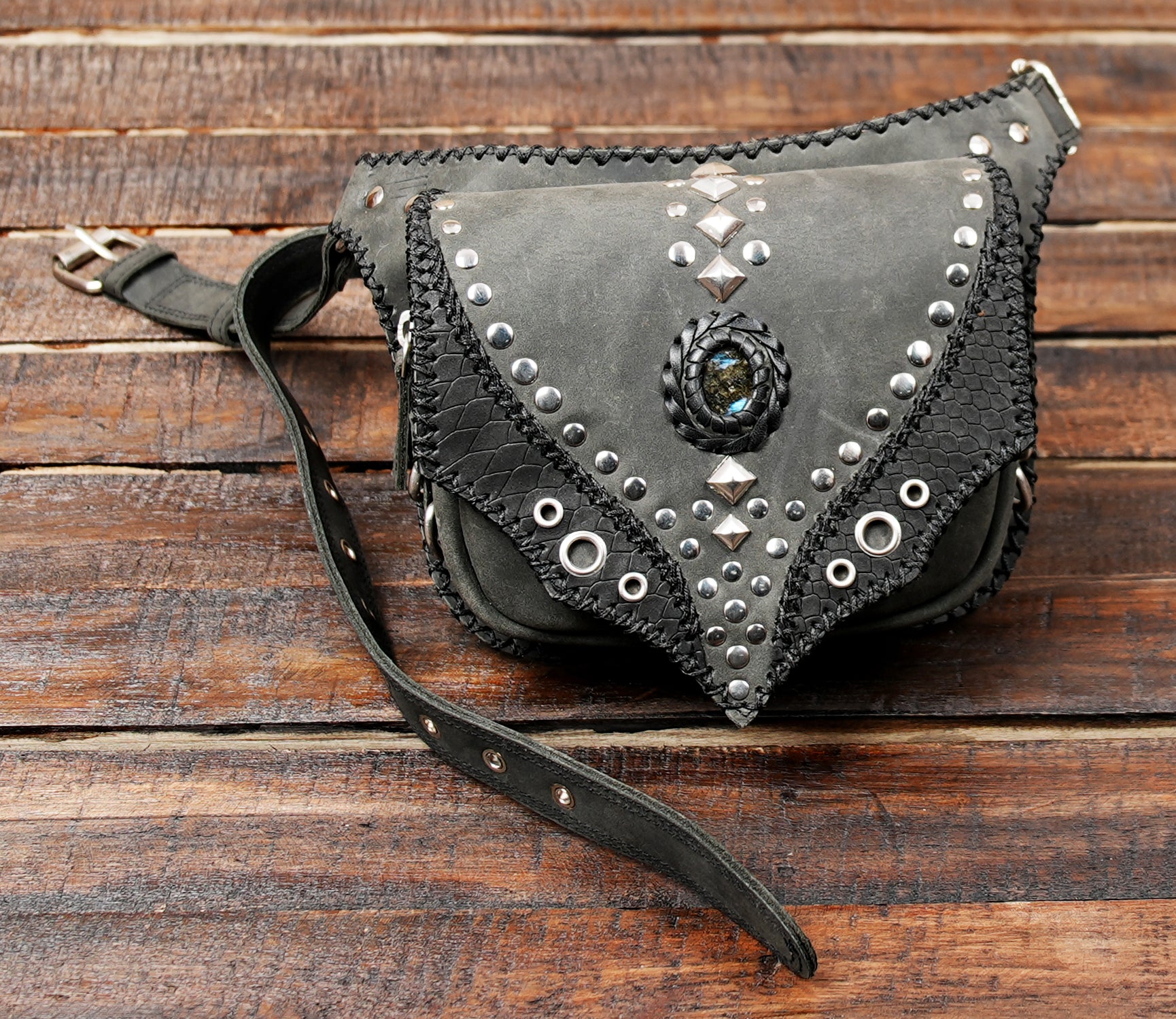 Perfect for gothic, steampunk, boho & cosplay styles