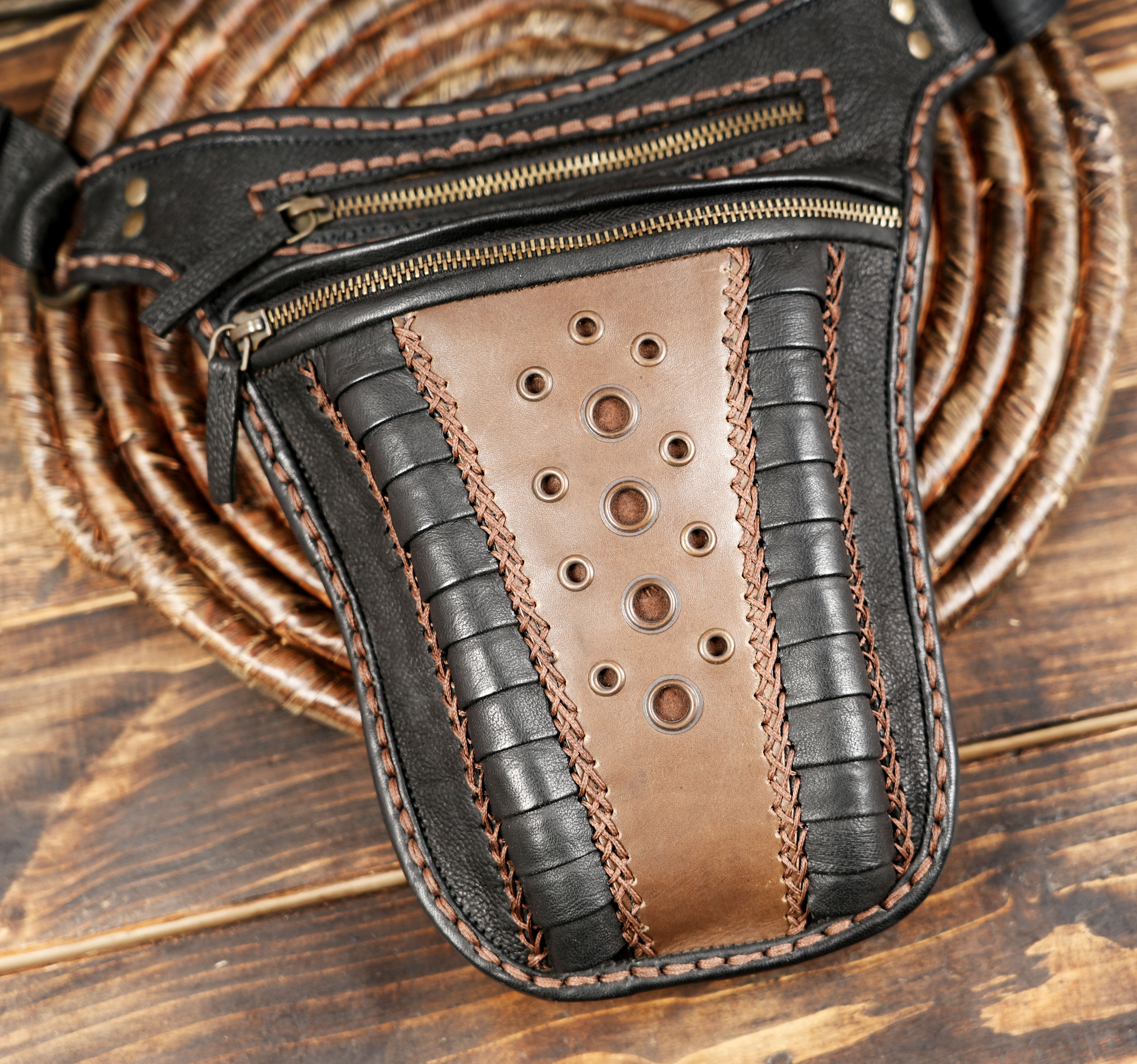 Leather Waist Holster Bag – Adjustable Belt for Men & Women