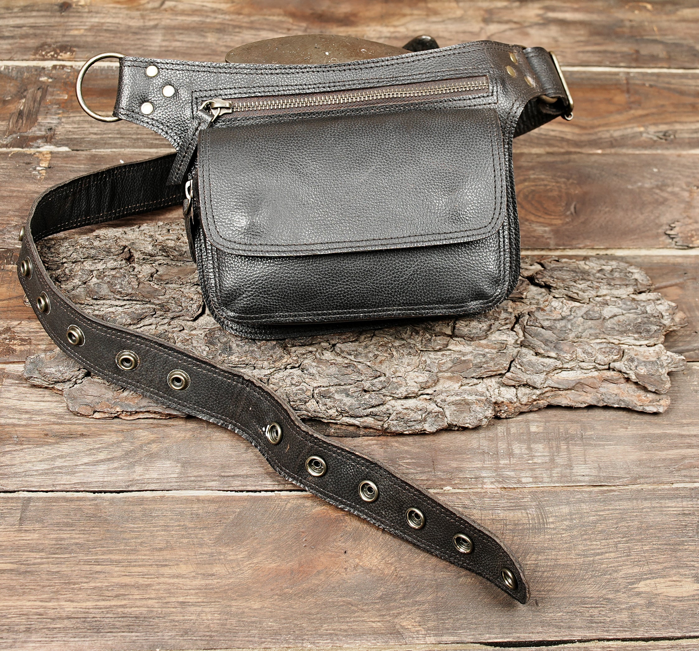 Black leather travel waist pouch with secure zipper