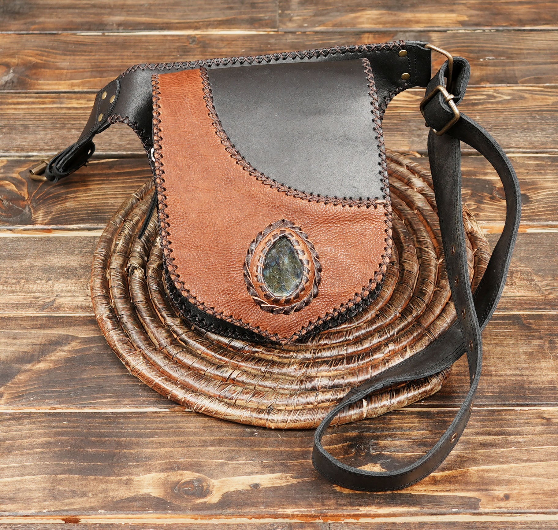 Two-Tone Leather Waist Belt with Gemstone (LT-AB-WB-6207)