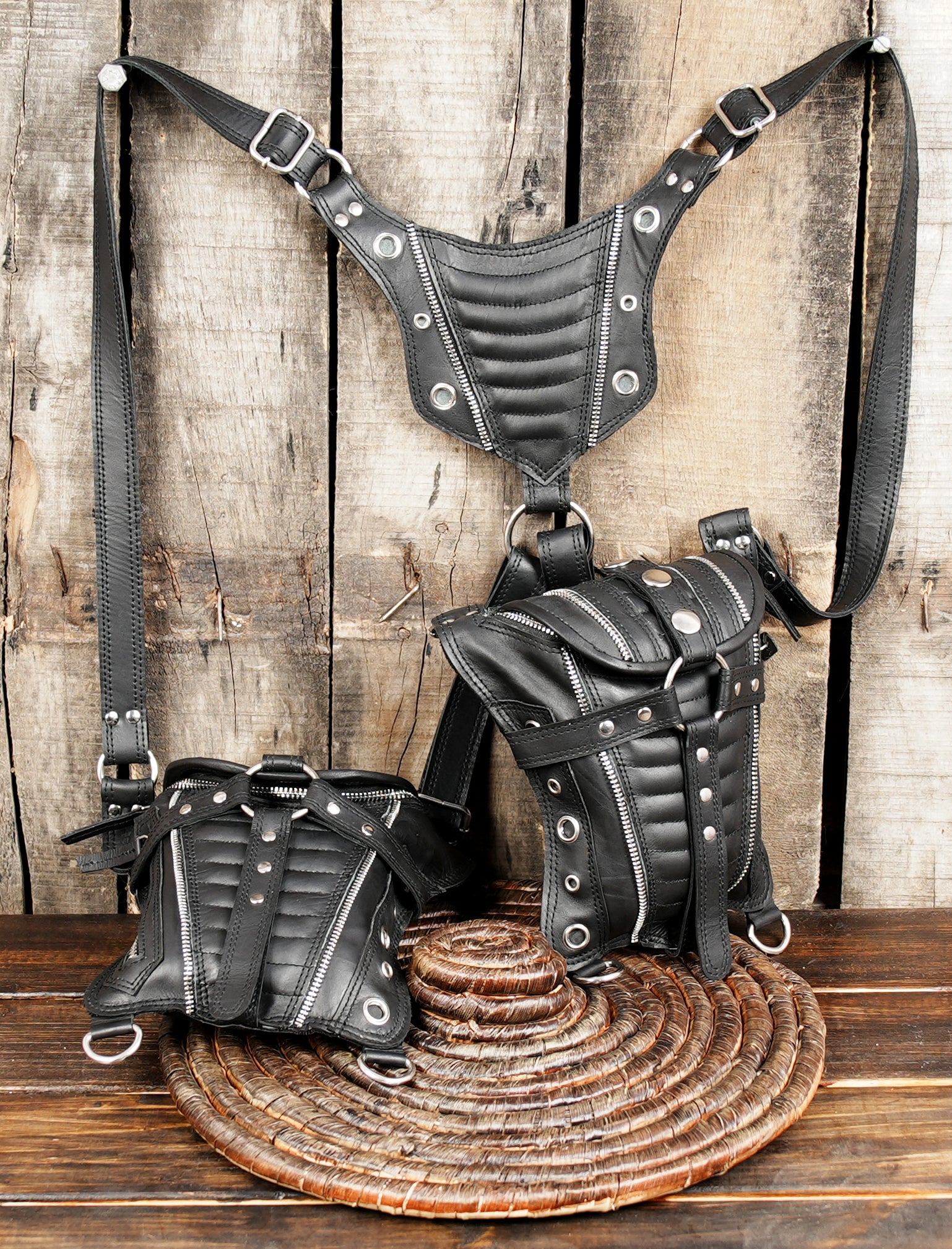 HOLSTER LEATHER BAG // Double leather pouch //handmade // unisex//adjustable// detachable pockets//holster harness//free hands WITH ZIPPER 