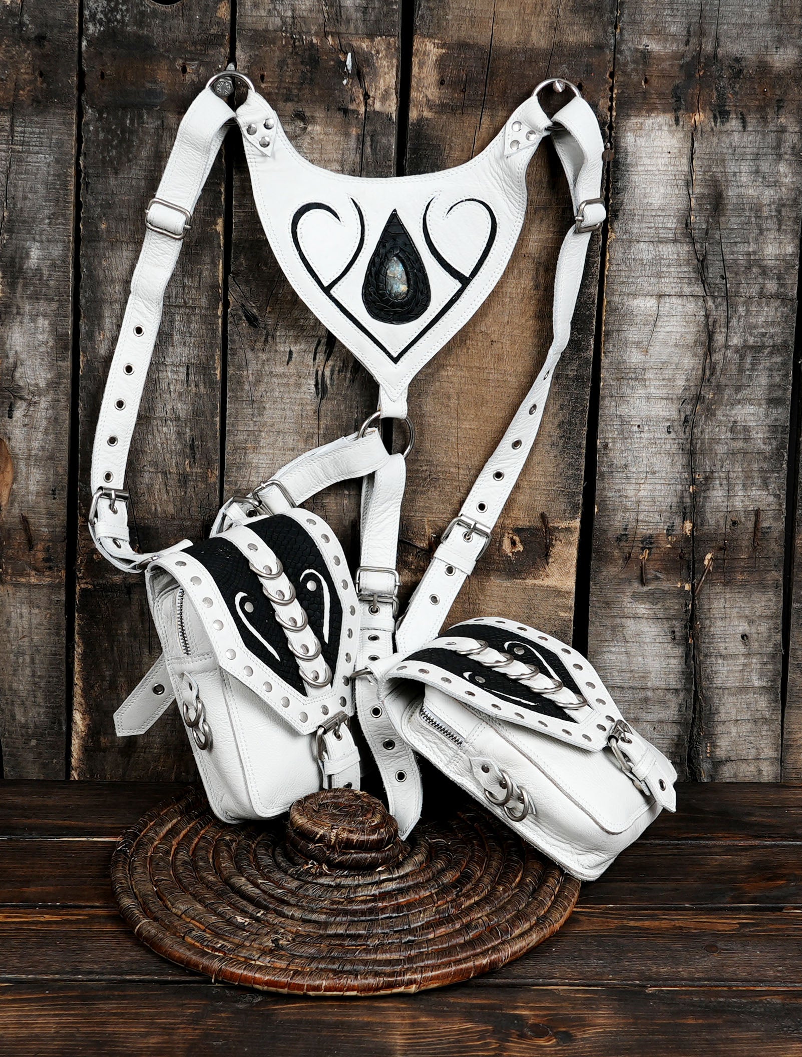 Designed with dual pouches, it provides practical storage for your phone, wallet, and small essentials while allowing you to keep your hands free.