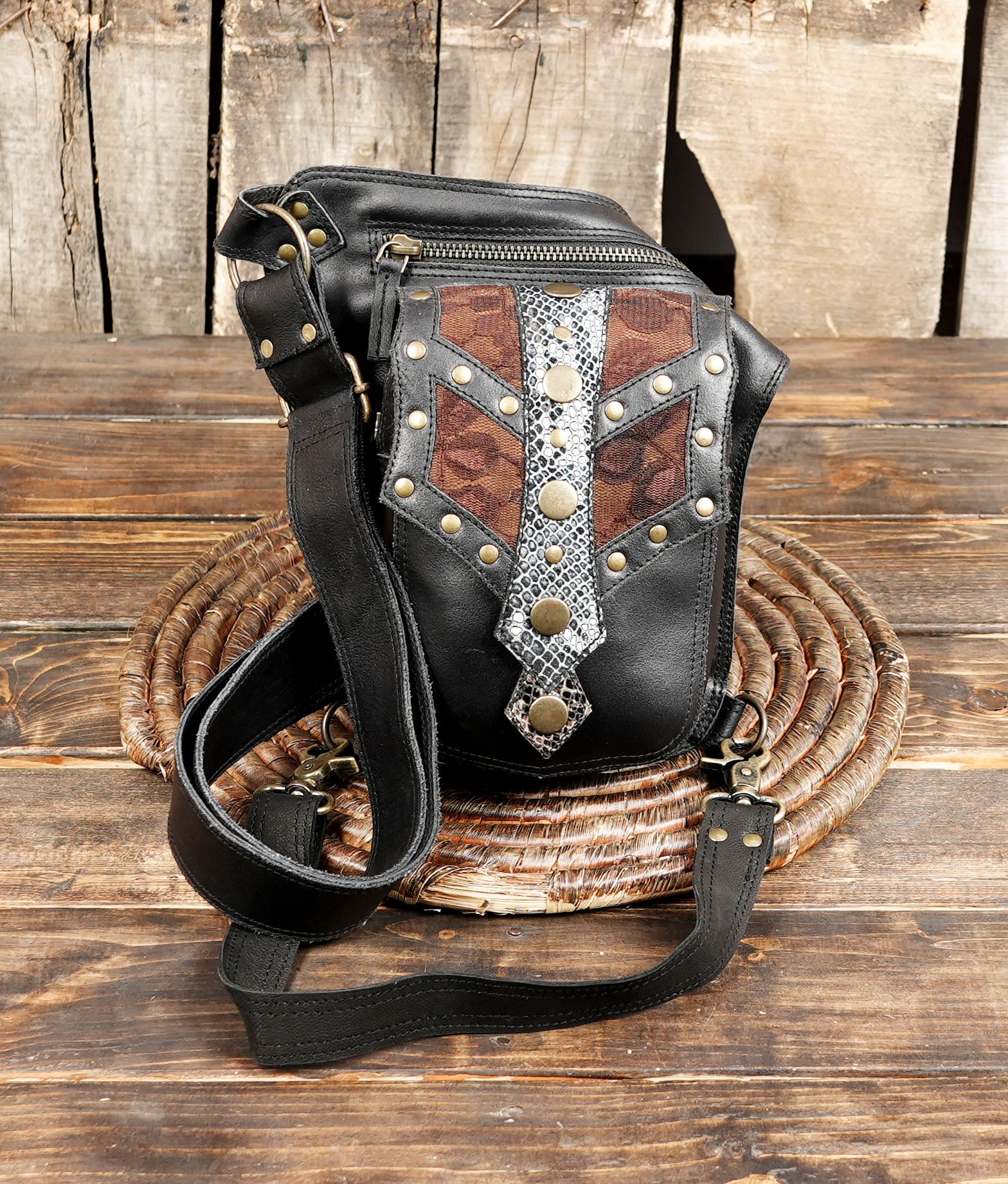 Gothic Steampunk Leather Thigh Holster (LT-AB-WBTS-6023)