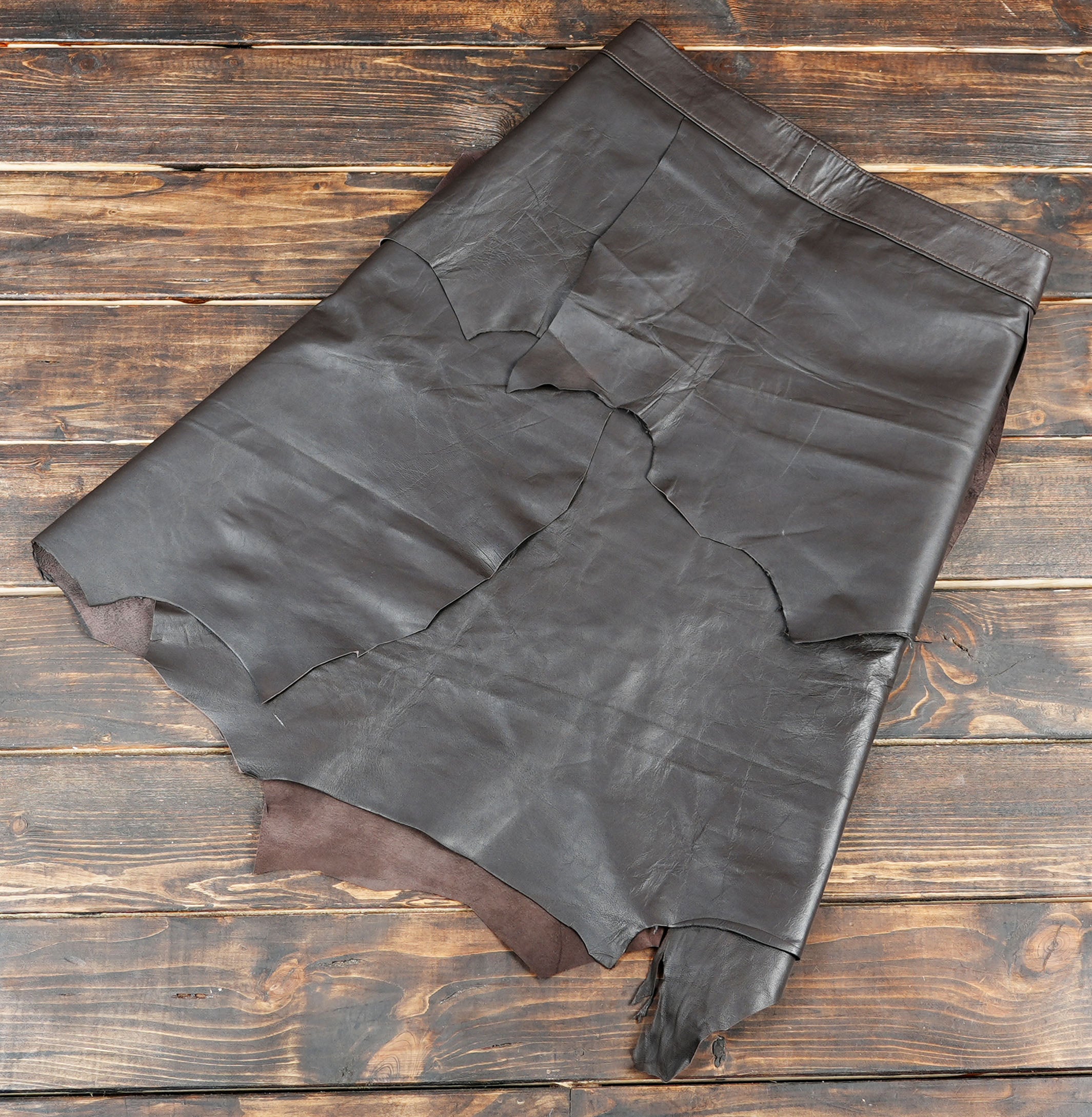 Durable construction designed for long-lasting wear at festivals, events, or daily boho outfits