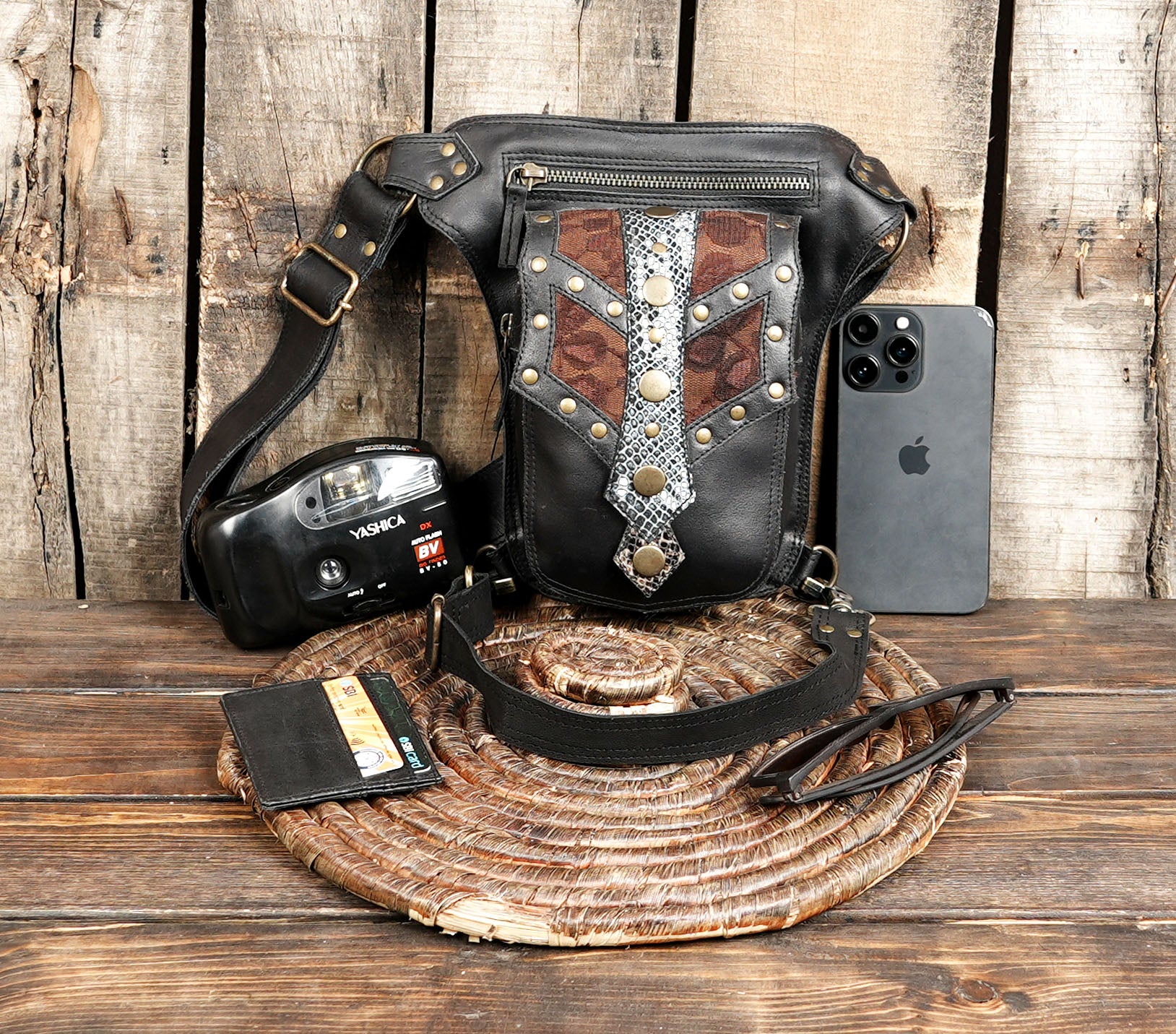 Gothic Steampunk Leather Thigh Holster (LT-AB-WBTS-6023)