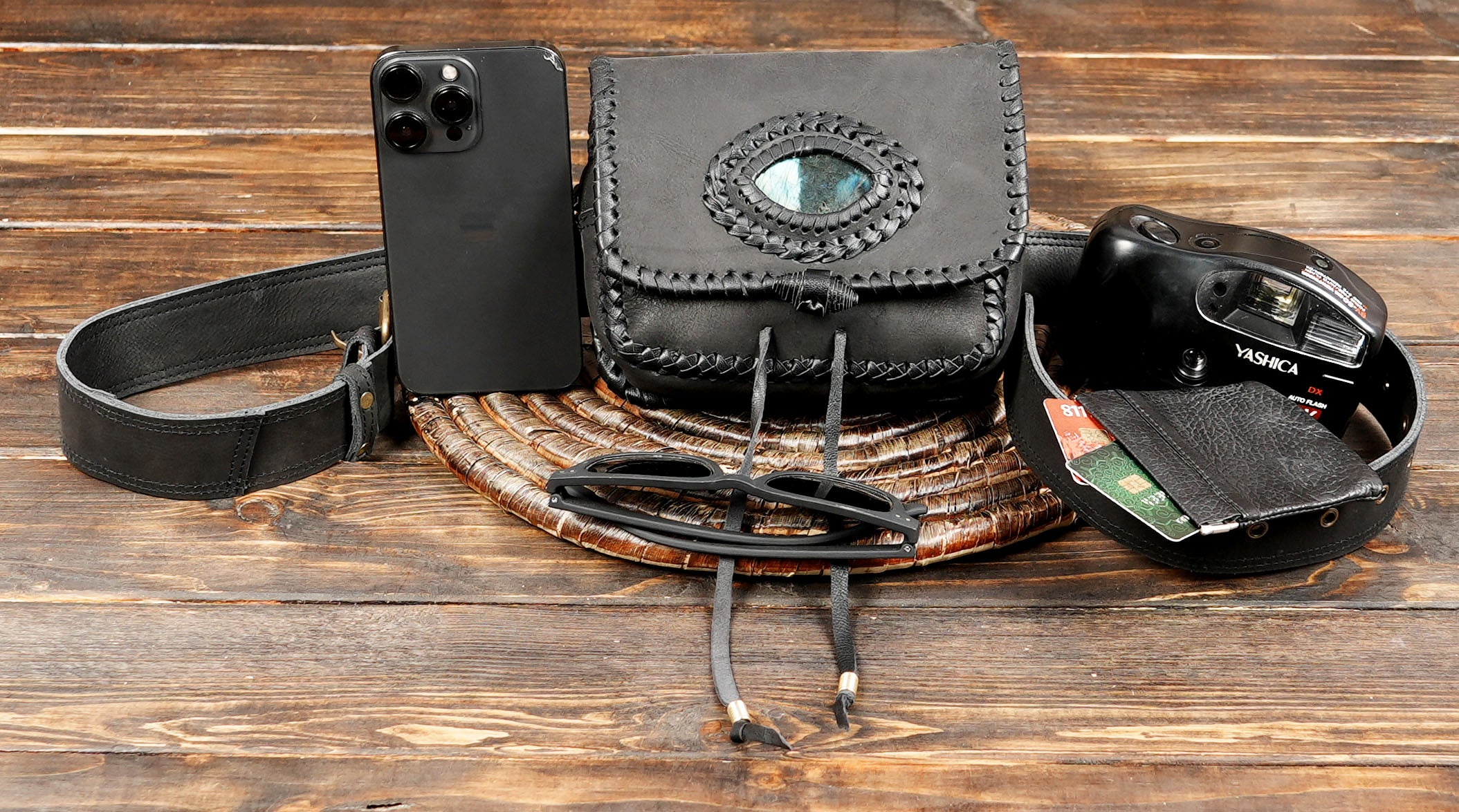 ラブラドライトストーン付きハンドメイドブラックレザーウエストベルト（LT-AB-WB-6163）