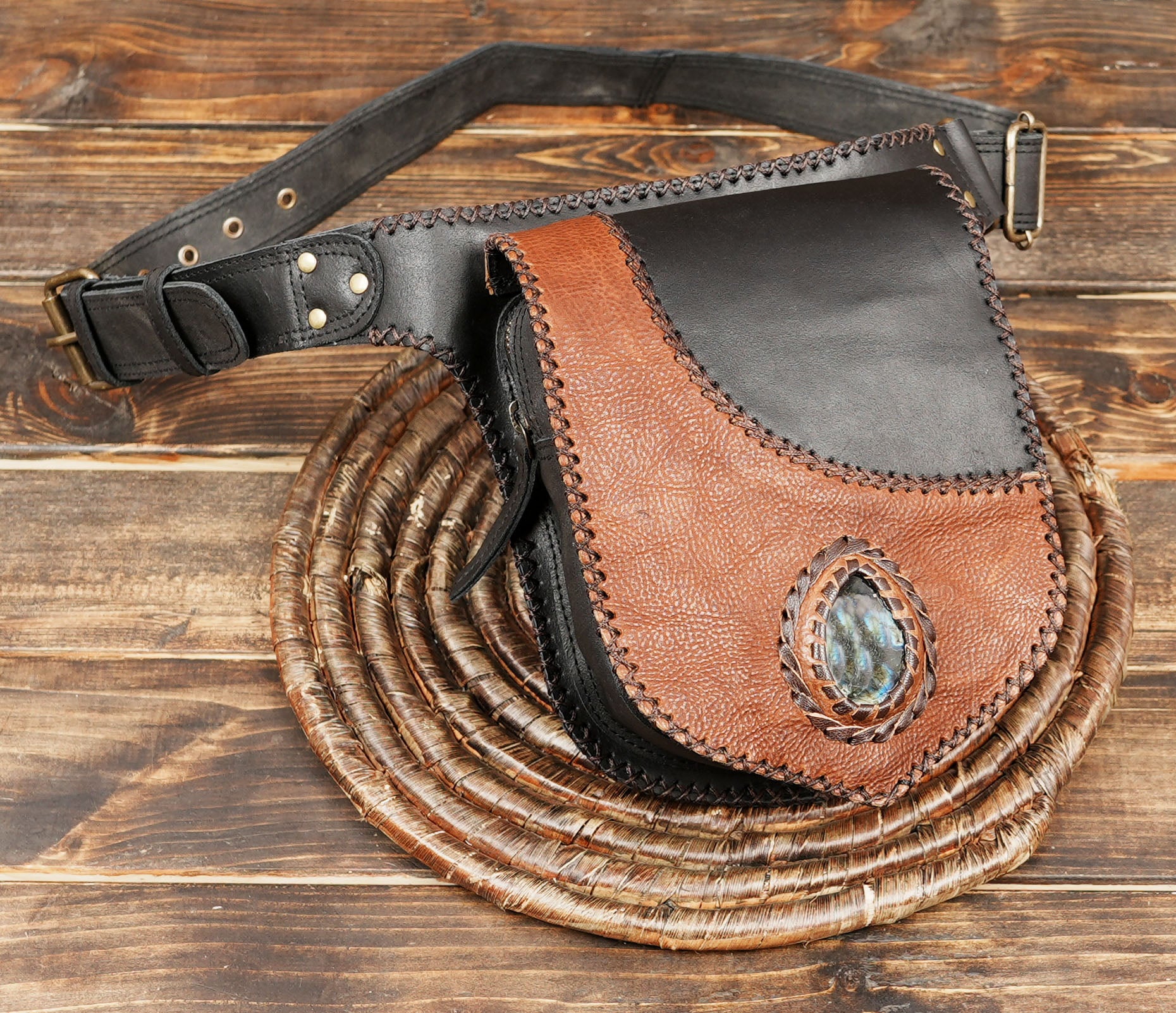 Two-Tone Leather Waist Belt with Gemstone (LT-AB-WB-6207)