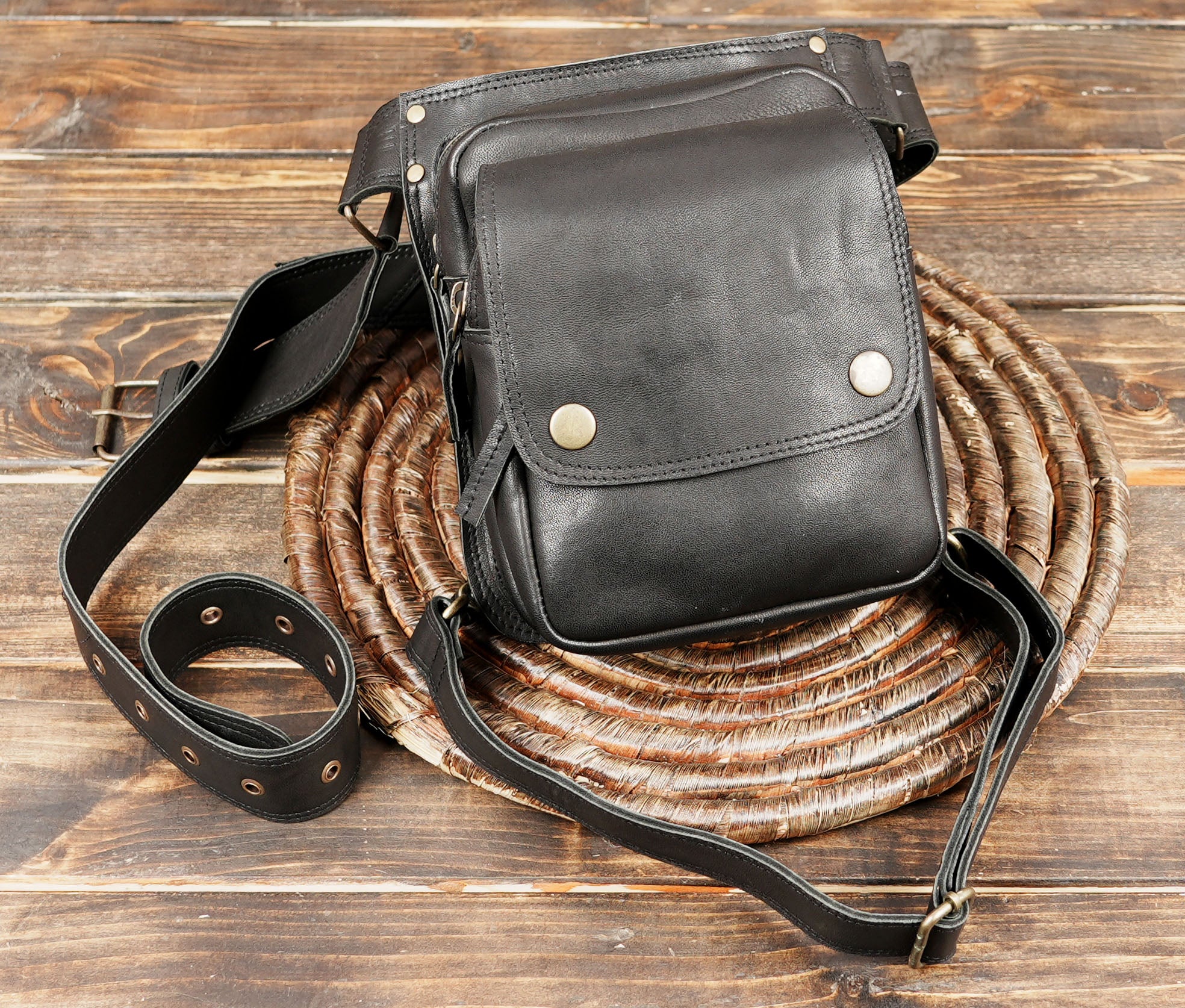 Strong stitching and durable hardware make this piece reliable for daily use or adventurous events.