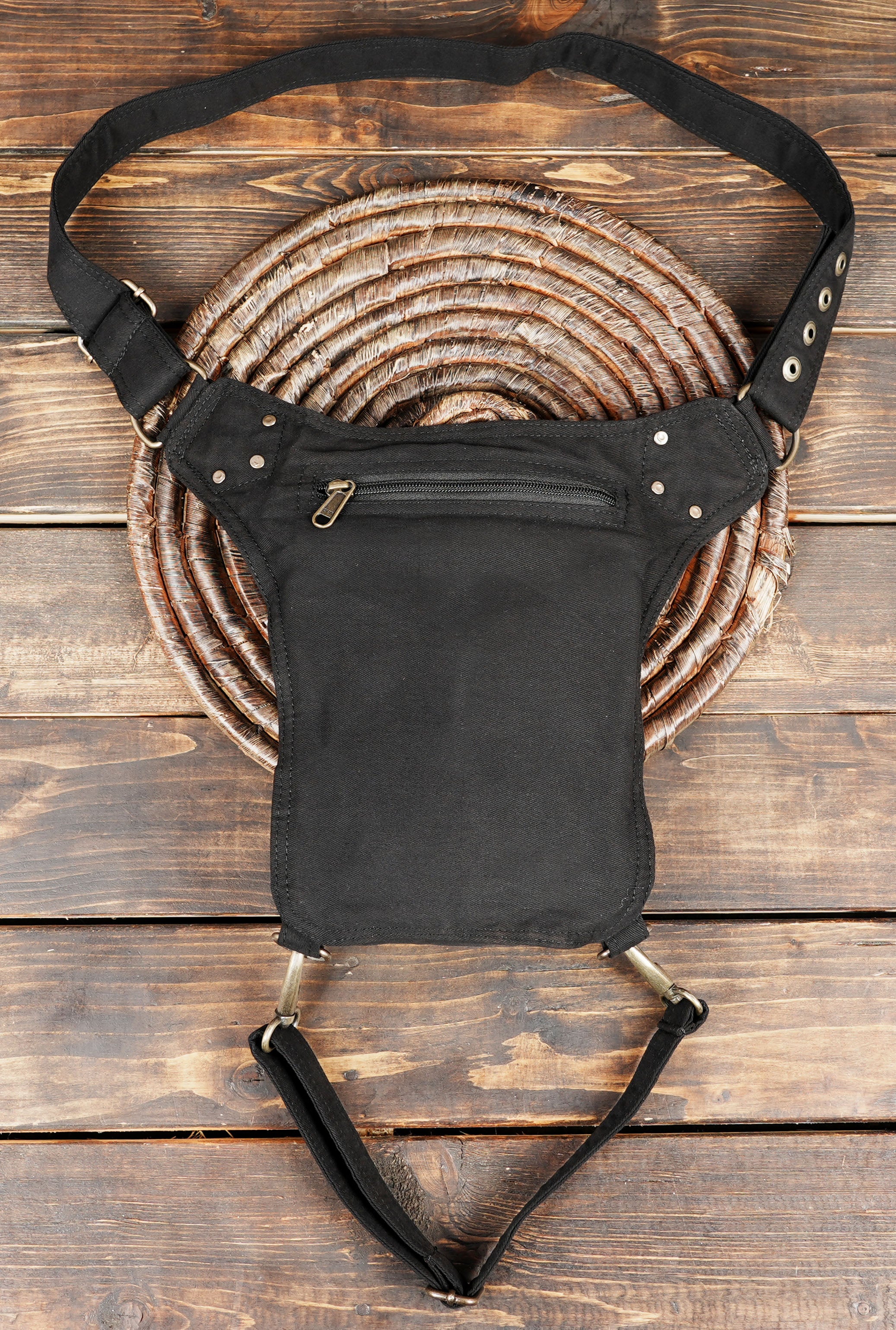 Cotton leg utility bag with multiple compartments