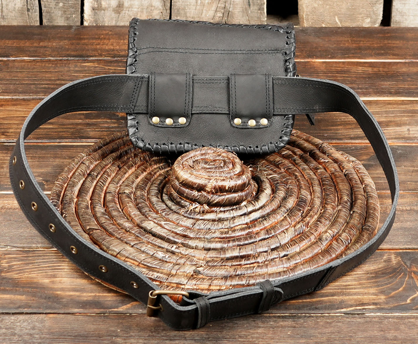 ラブラドライトストーン付きハンドメイドブラックレザーウエストベルト（LT-AB-WB-6163）