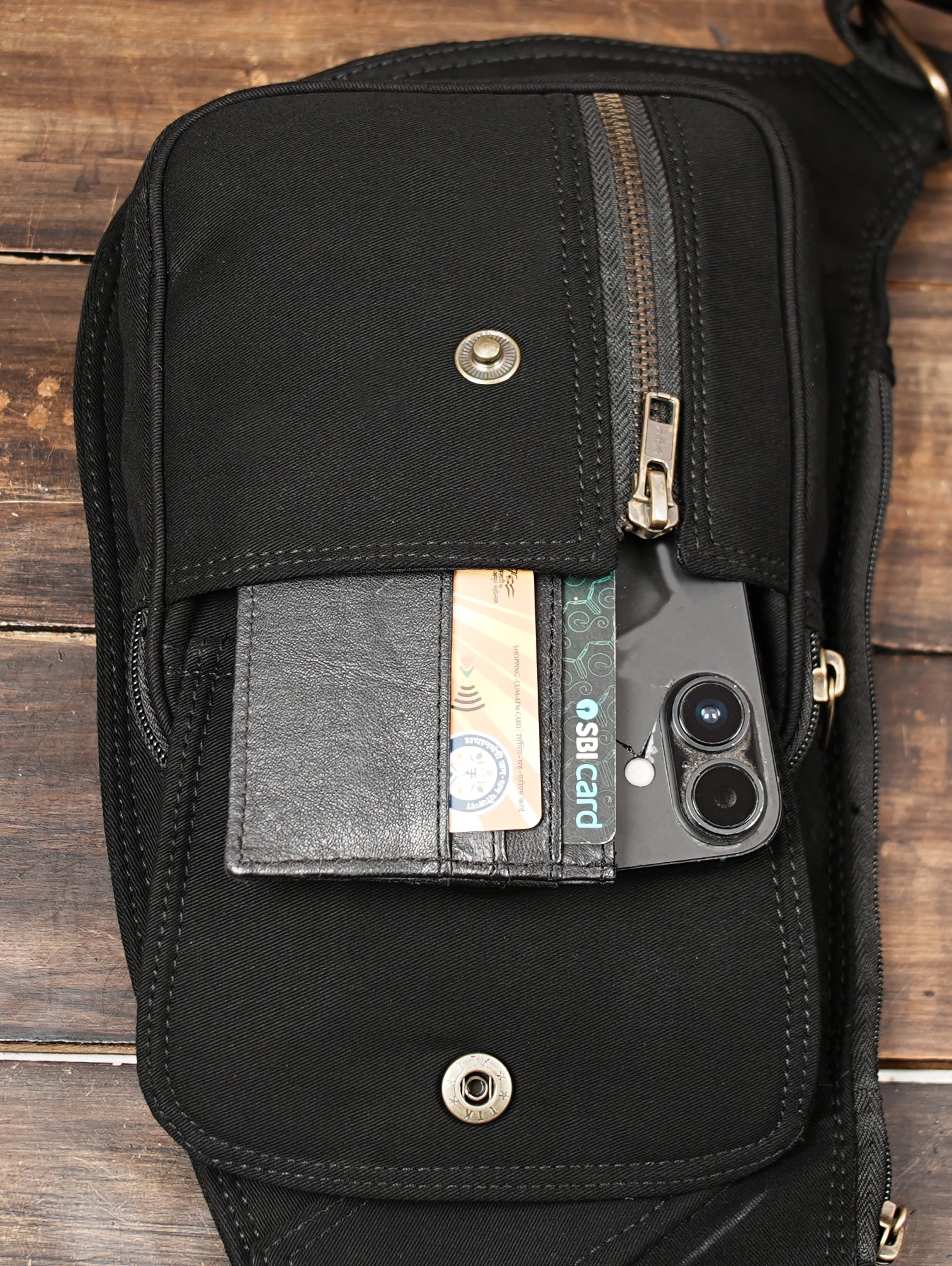 Adjustable Black Waist Bag, For Personal, Zipper .