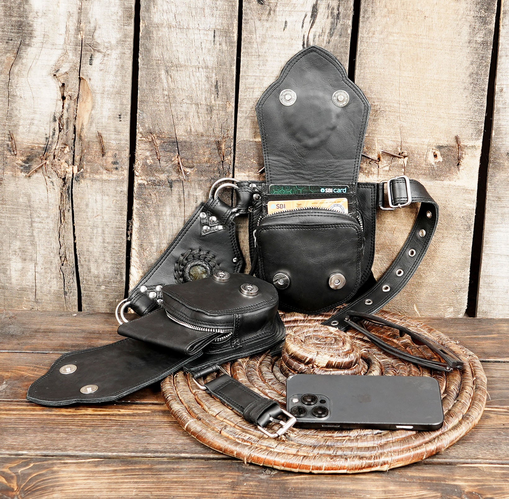 महोत्सव तैयार चमड़ा कमर बेल्ट – रत्न उच्चारण डिजाइन (LT-NS-WB-6046)