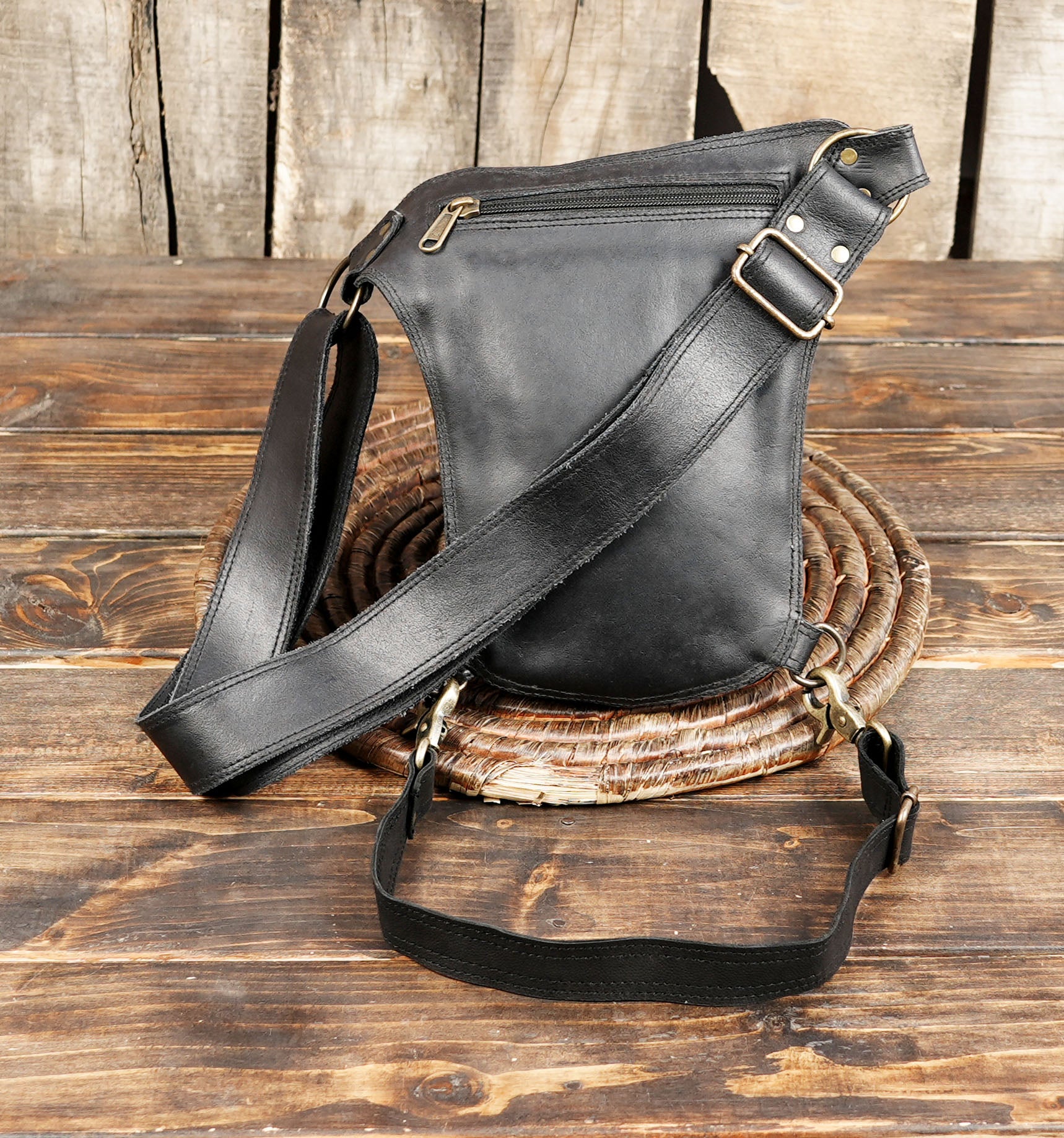 Gothic Steampunk Leather Thigh Holster (LT-AB-WBTS-6023)