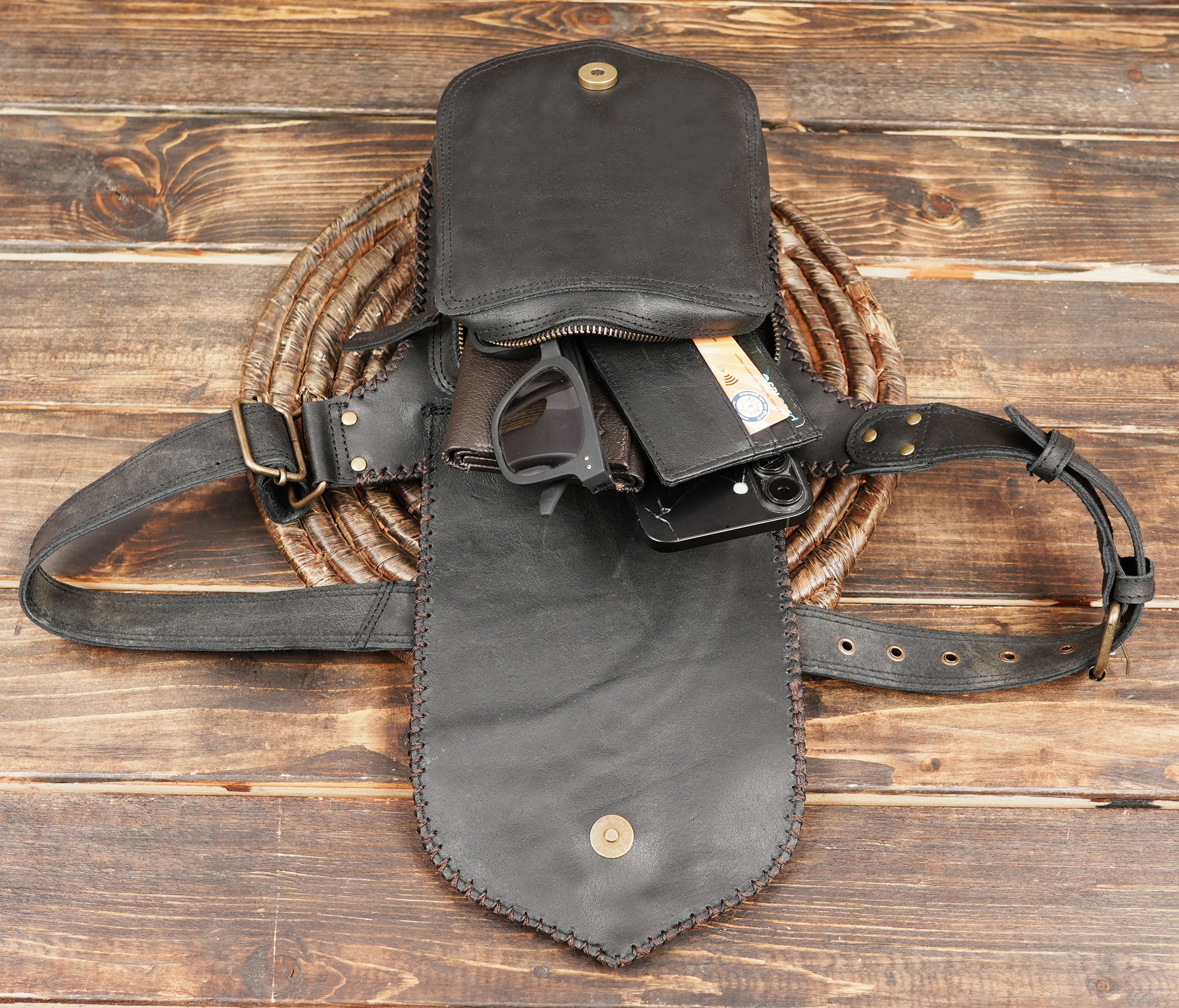 Two-Tone Leather Waist Belt with Gemstone (LT-AB-WB-6207)