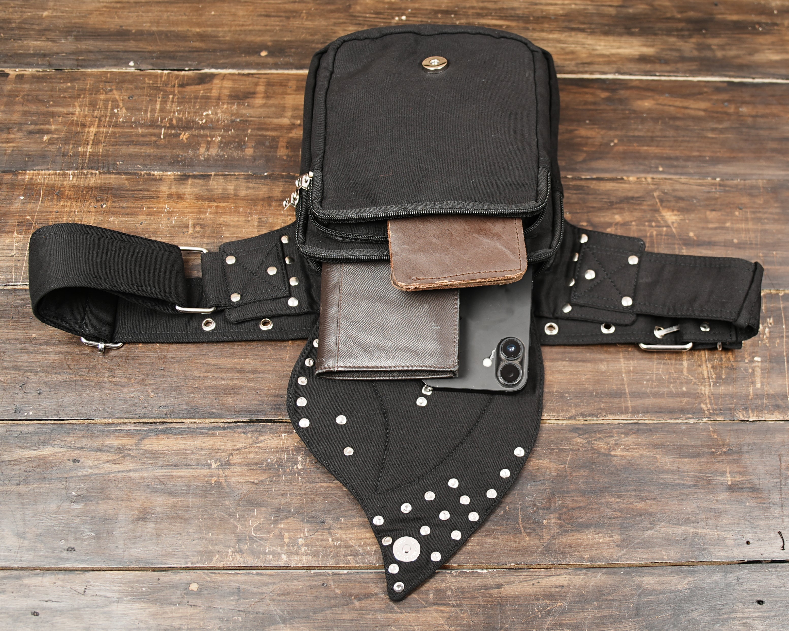 Cotton festival hip pouch with zipper and studs