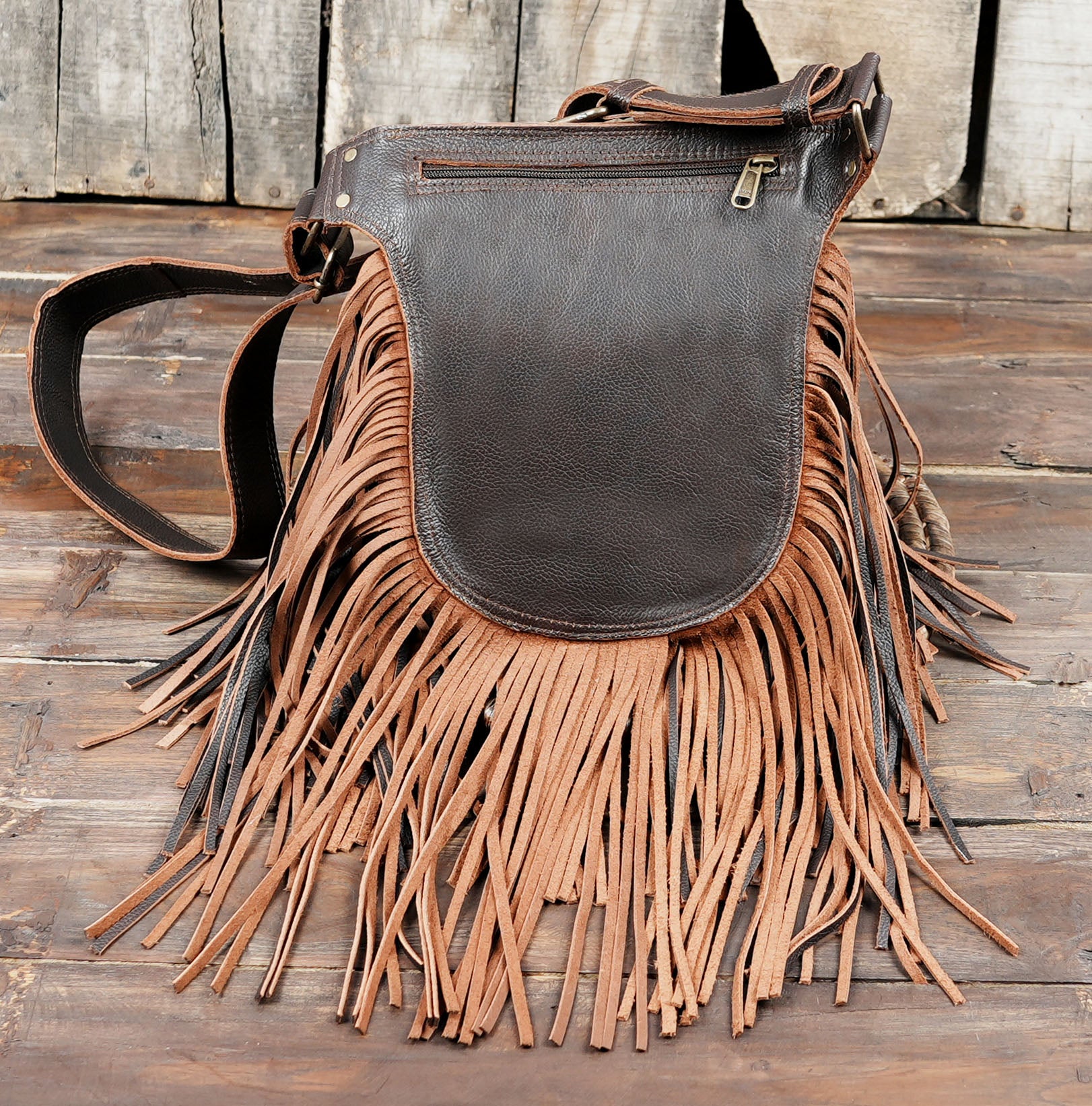 Festival fashion leather waist bag 2025 trend with back side zipper 