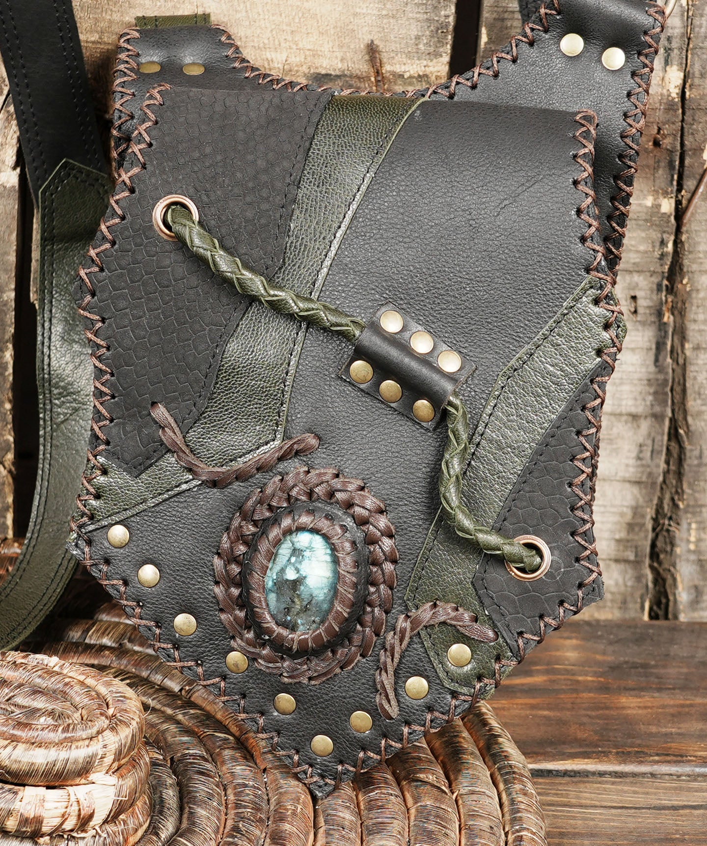 Adjustable leather harness belt for men and women, perfect for festivals or cosplay.