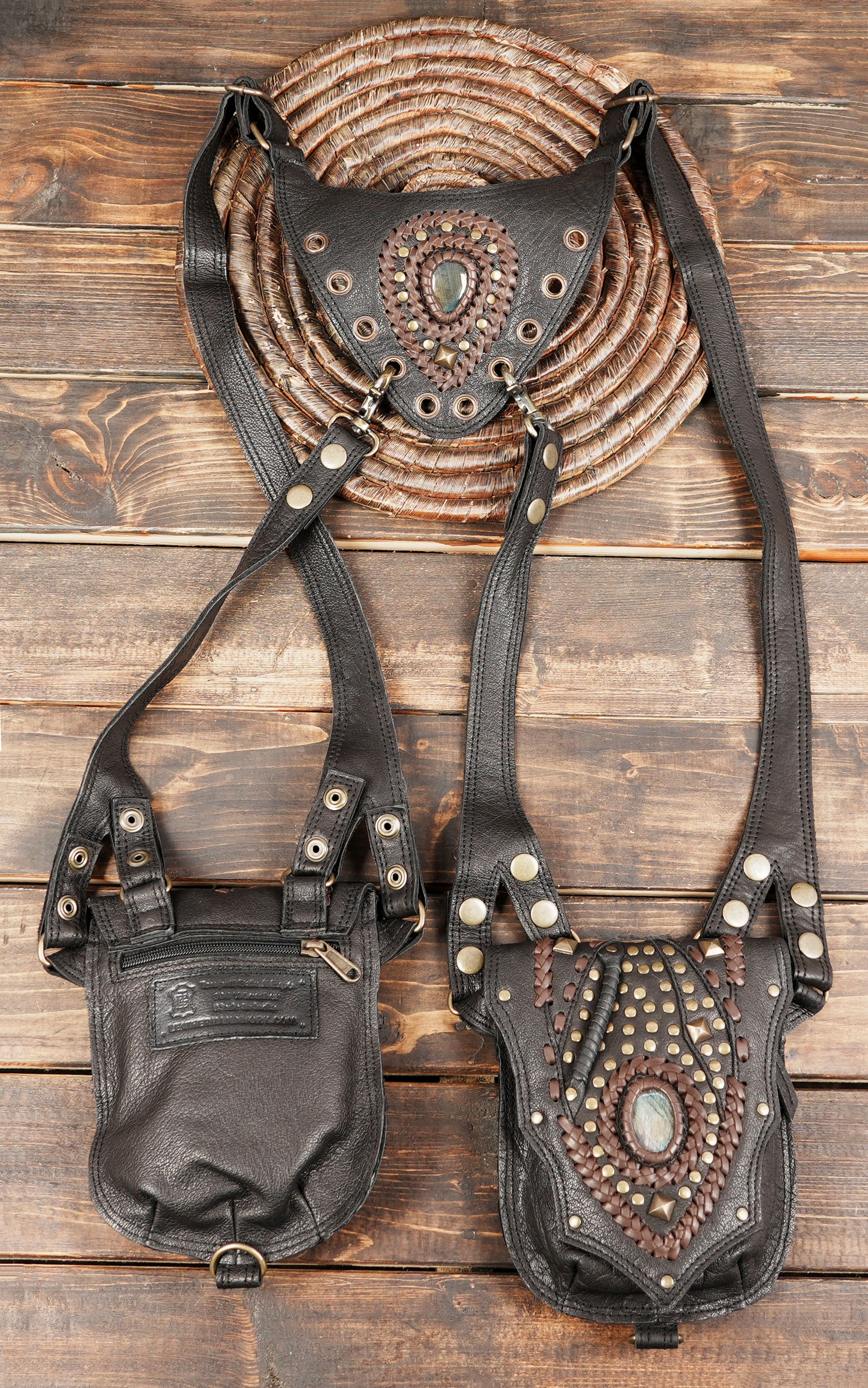 This Handmade Leather Holster Belt is a stunning fusion of practicality and artistry.