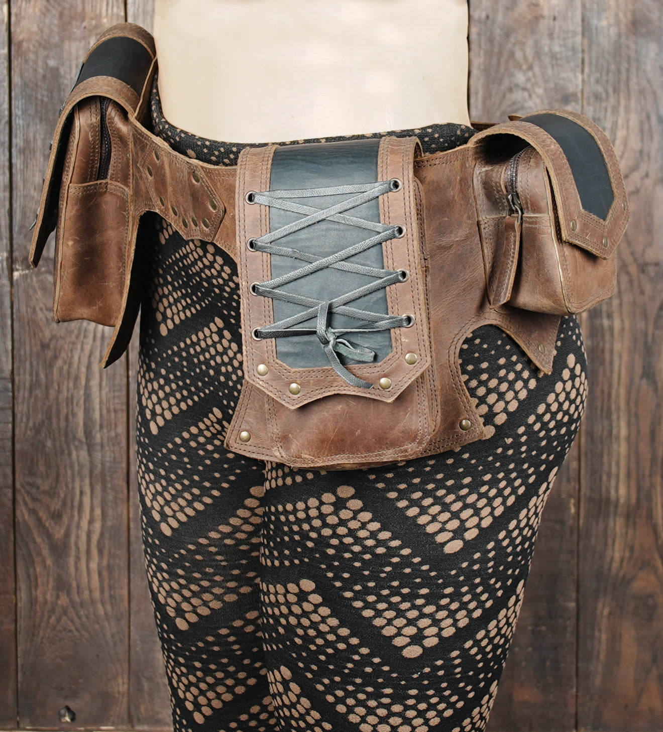 Spacious compartments for phone, wallet, keys & tools