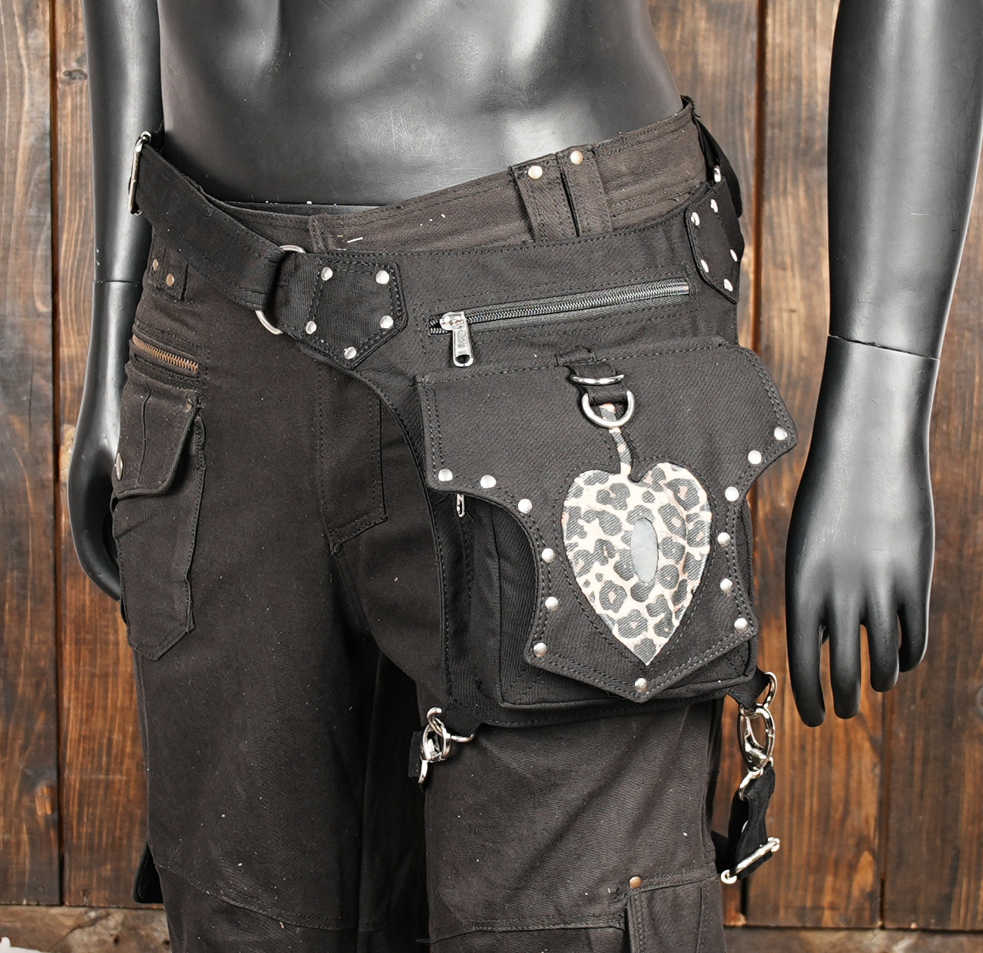 Cotton thigh holster belt bag with zipper pocket and snap closure