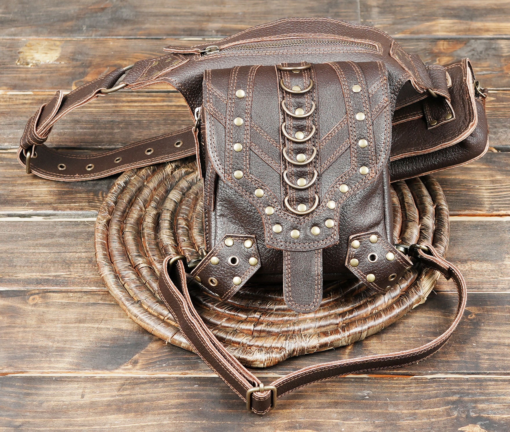 Handmade Leather Thigh Bag  Adjustable Festival Utility Belt (LT-AB-WBTS-6002)