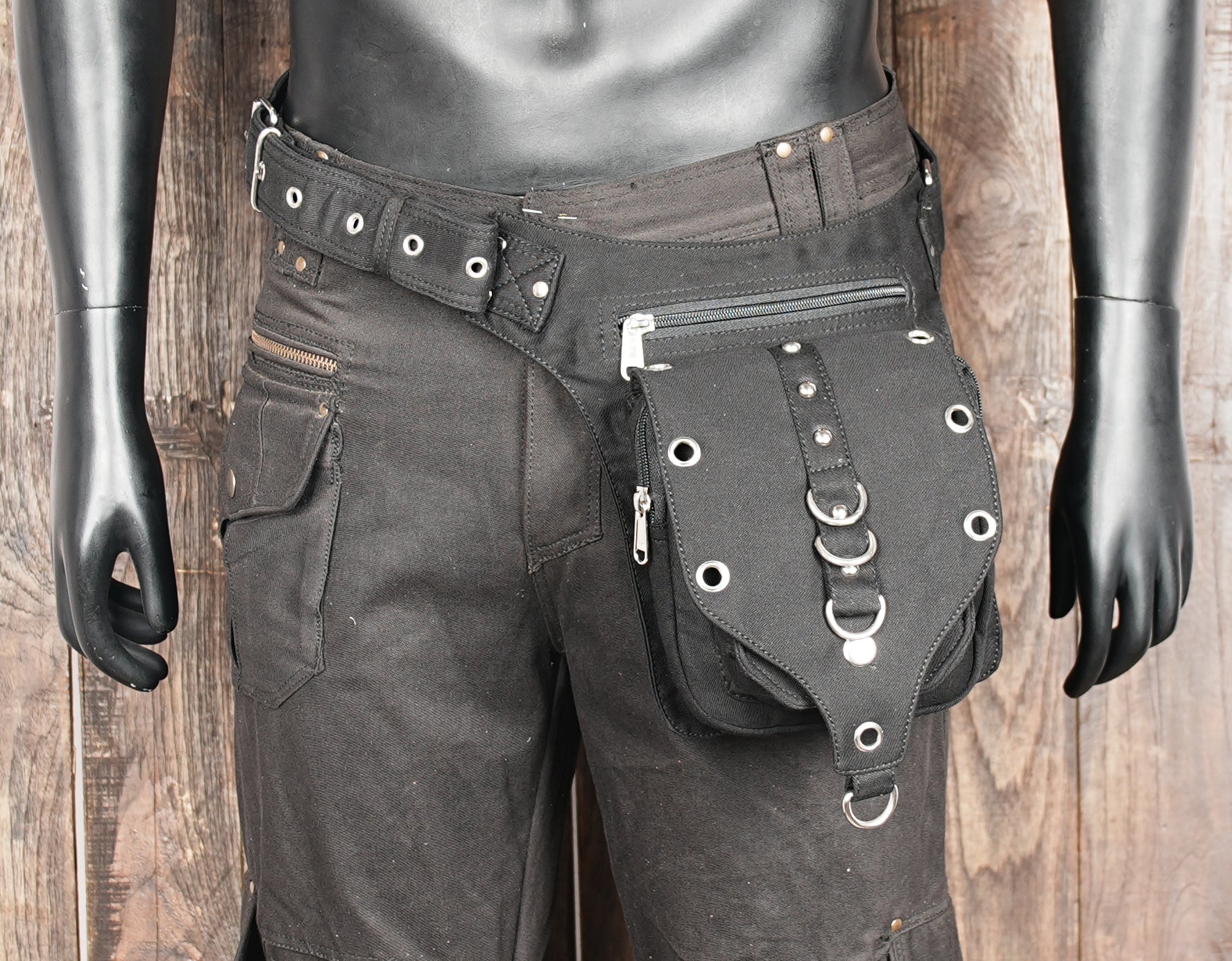 Cotton waist bag with zipper and silver ring hardware