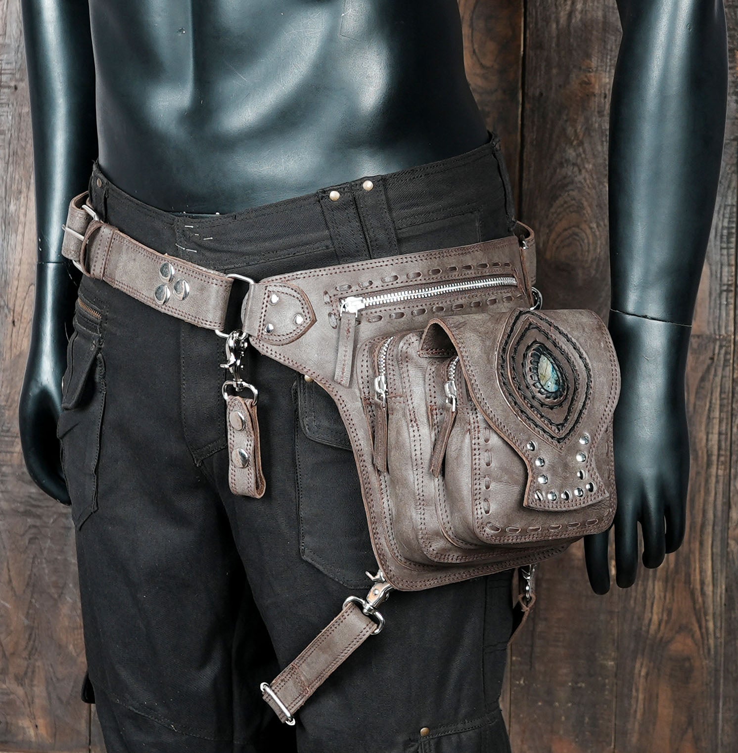Leather thigh utility bag with rustic boho design