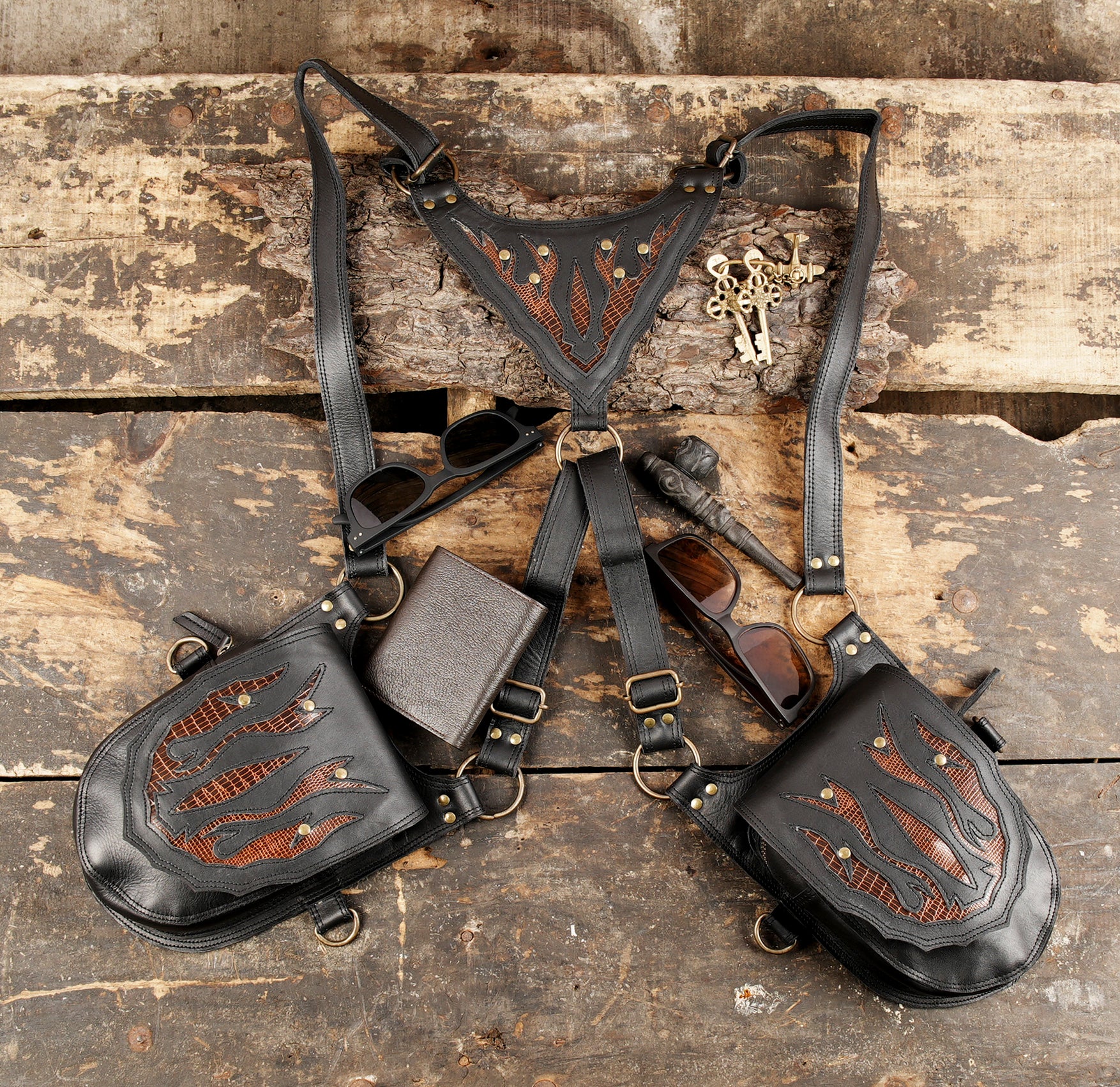 Leather shoulder rig with dual bags for everyday carry