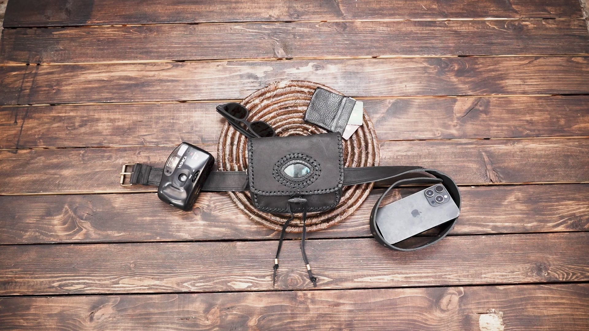 ラブラドライトストーン付きハンドメイドブラックレザーウエストベルト（LT-AB-WB-6163）