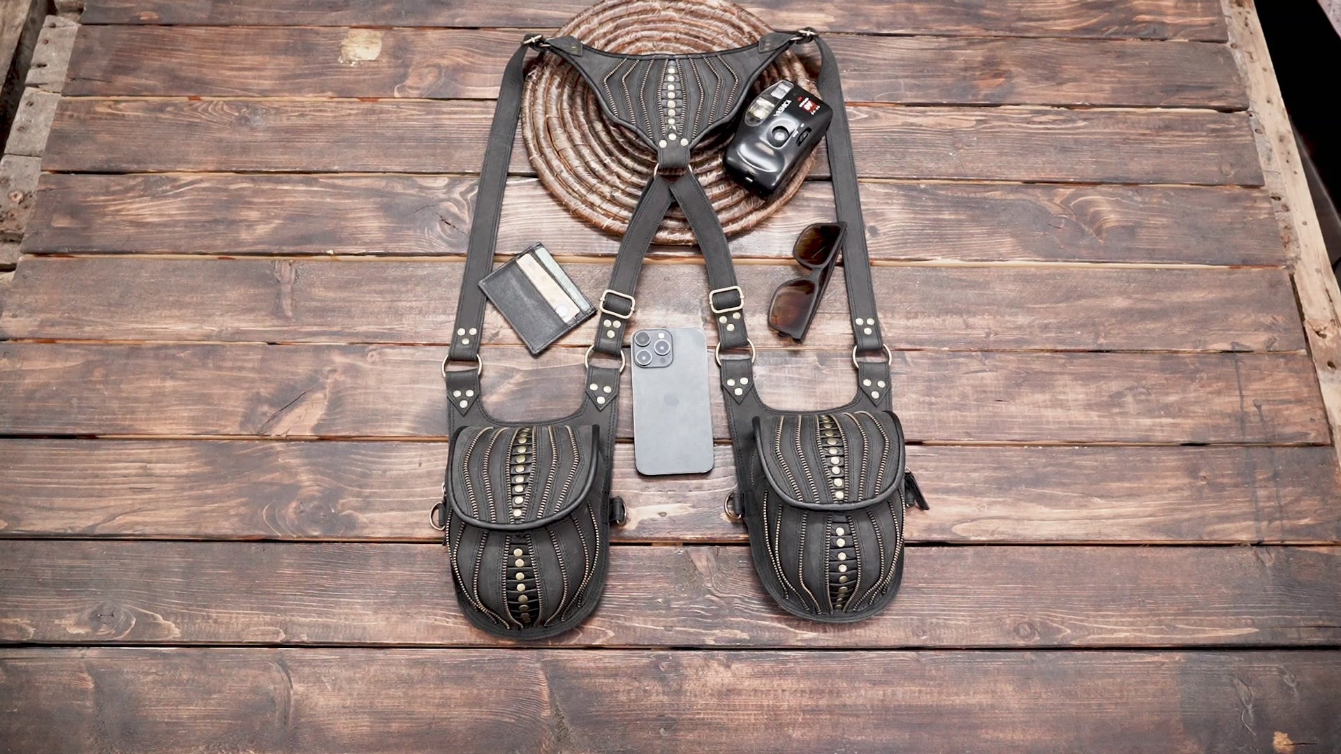 Vintage Black Leather Holster – Handmade Dual Pocket Belt (LT-AB-HLS-6104)